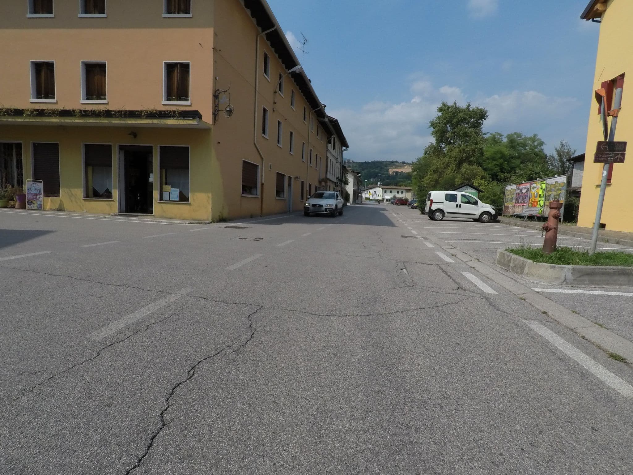 Street view near Al Castello, Caneva — © borgofum (CC BY-SA · Mapillary)