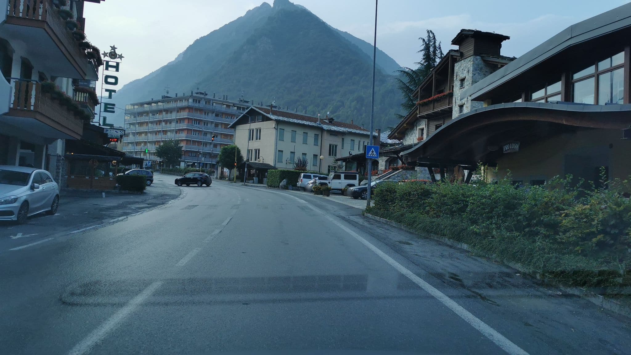 Street view near Hotel Nazionale, Vernante — © canfe (CC BY-SA · Mapillary)