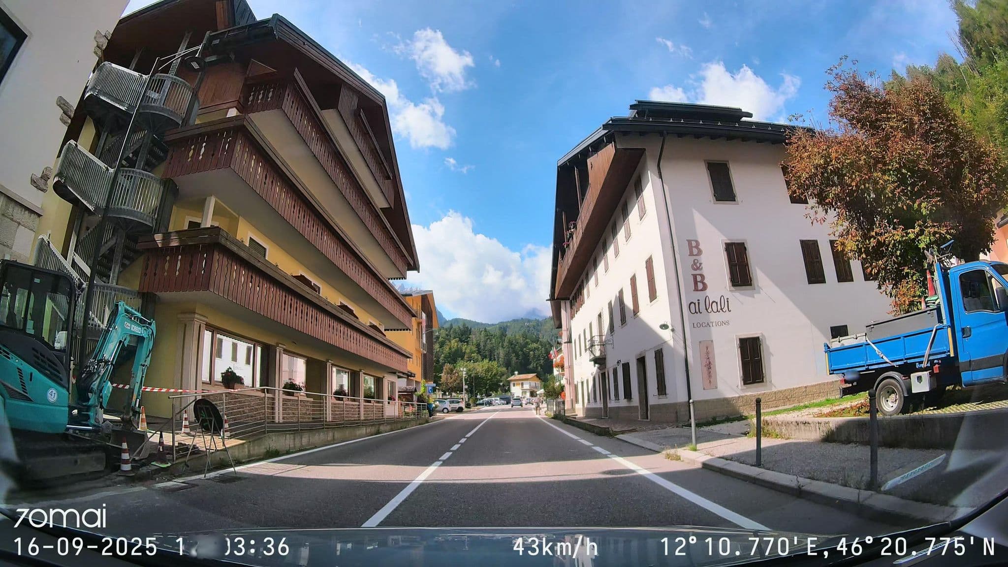 Street view near Hotel Posta, Forno di Zoldo — © doriel (CC BY-SA · Mapillary)