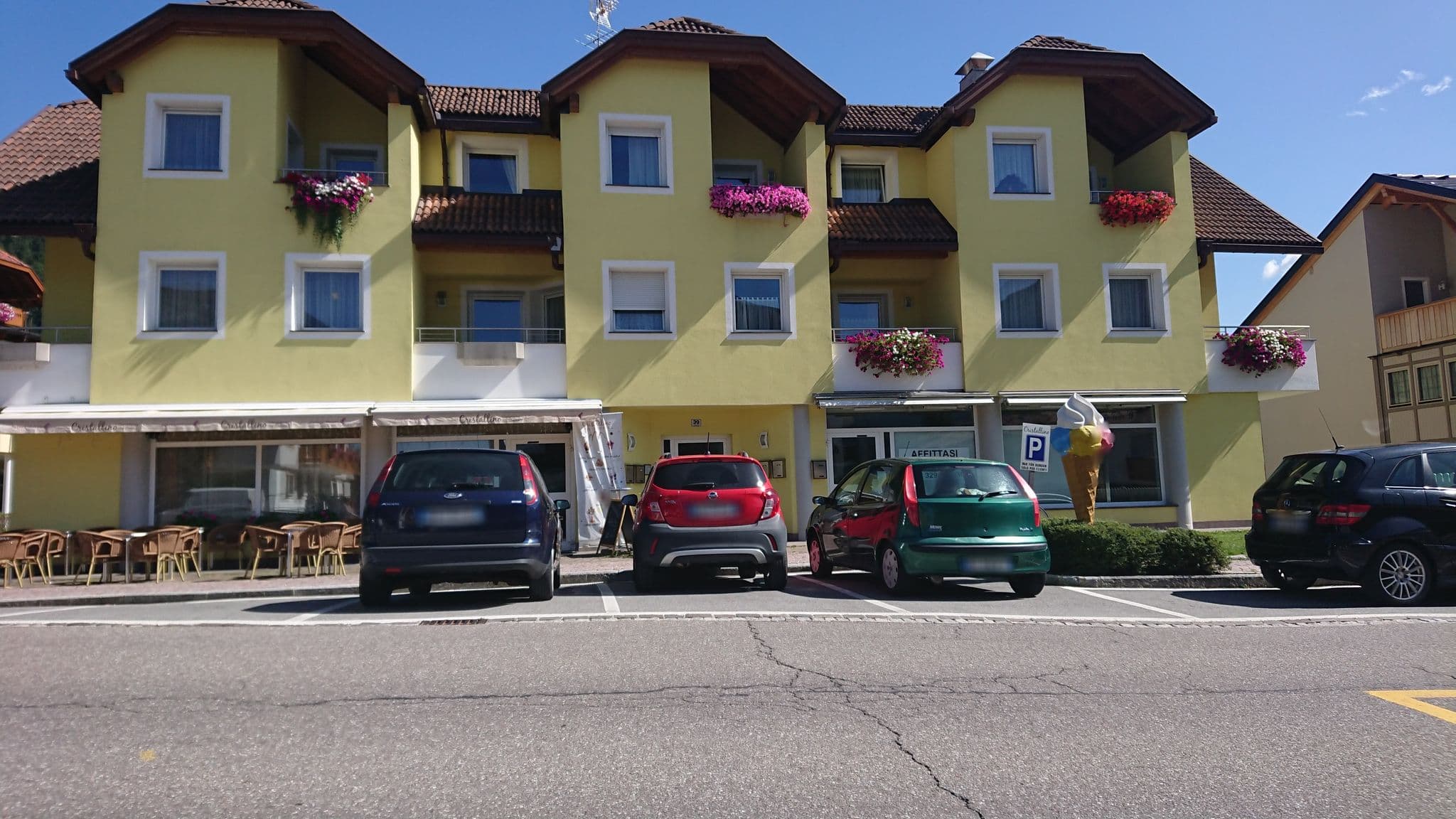 Street view near Hotel Cristallo, Dobbiaco — © joau (CC BY-SA · Mapillary)