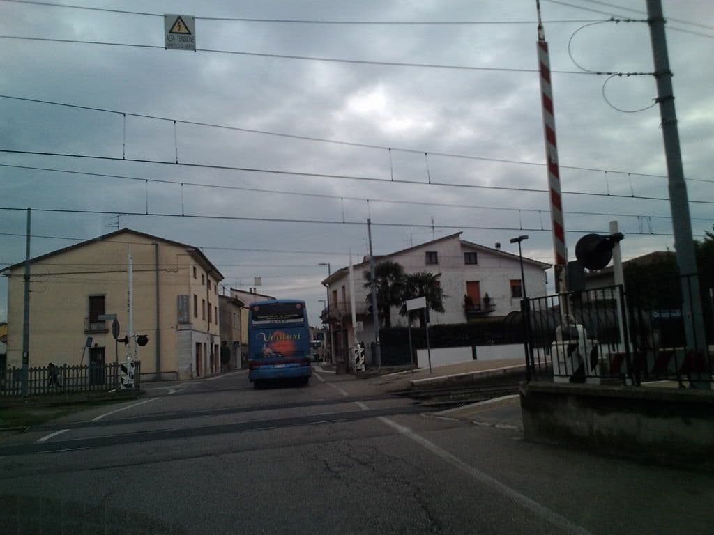 Street view near Hotel Europa, Dossobuono — © vrmap (CC BY-SA · Mapillary)