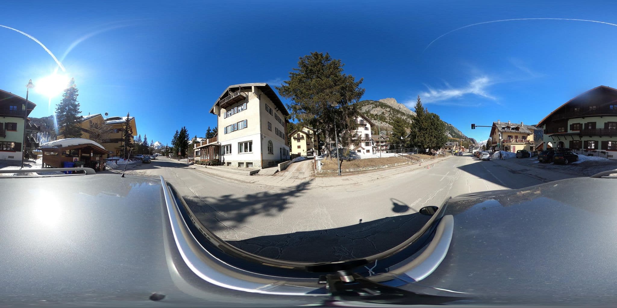 Street view near Chalet della Luna, Oulx — © canfe (CC BY-SA · Mapillary)