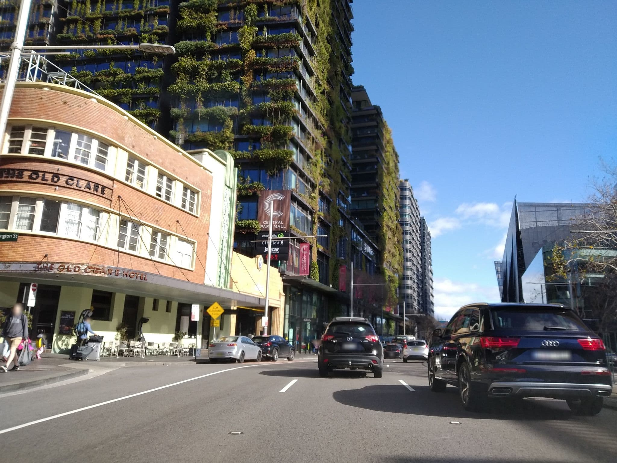 Street view near Spice On Broadway, Chippendale — © ortho_is_hot (CC BY-SA · Mapillary)