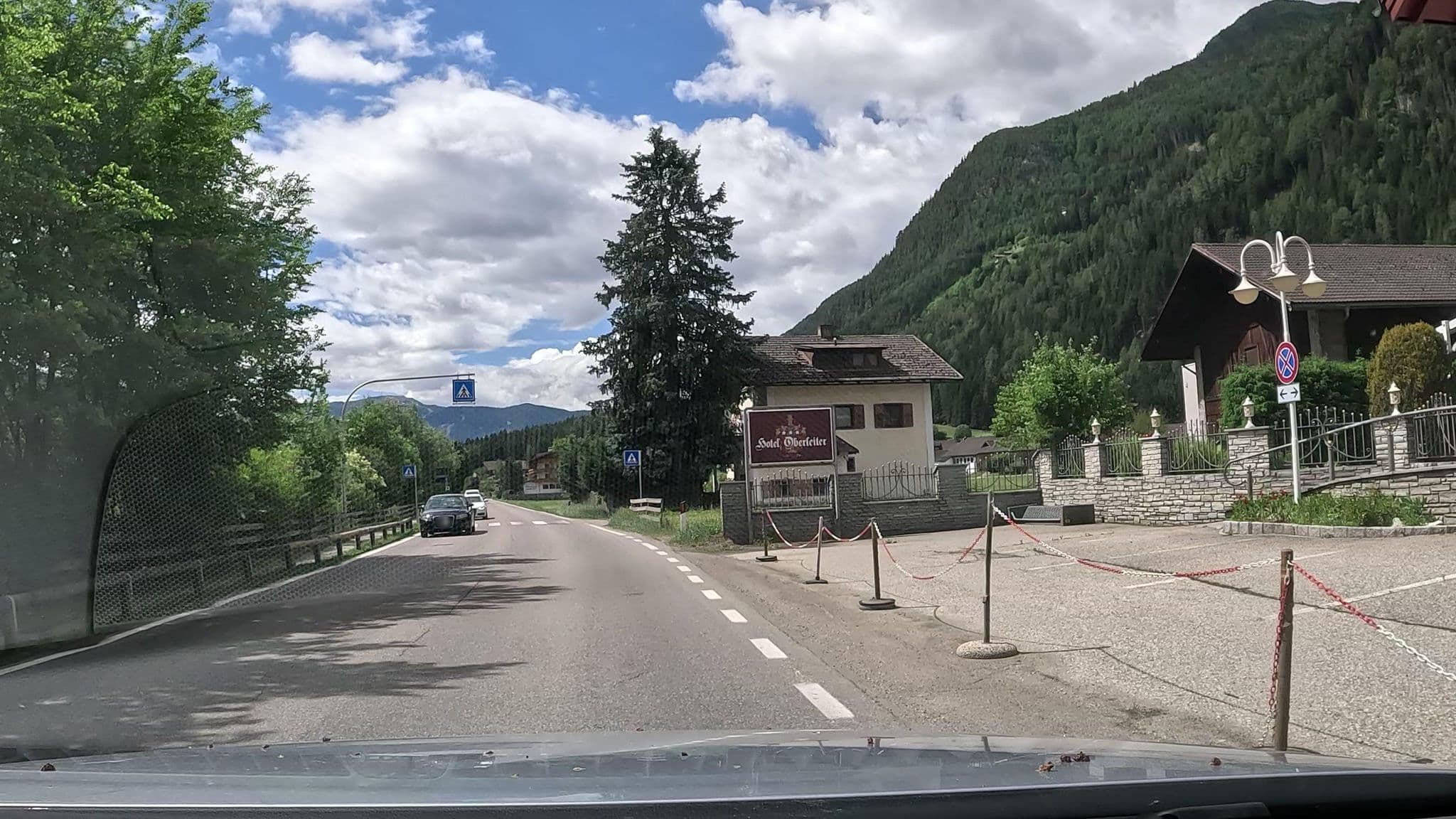 Street view near Hotel Restaurant Oberleiter, Gais — © stefanro74 (CC BY-SA · Mapillary)