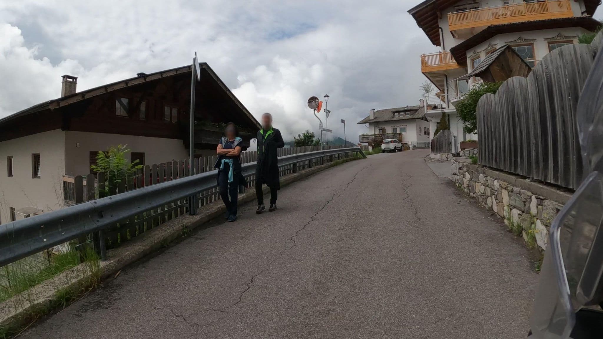 Street view near Hotel Stullerhof, San Leonardo in Passiria — © crami (CC BY-SA · Mapillary)