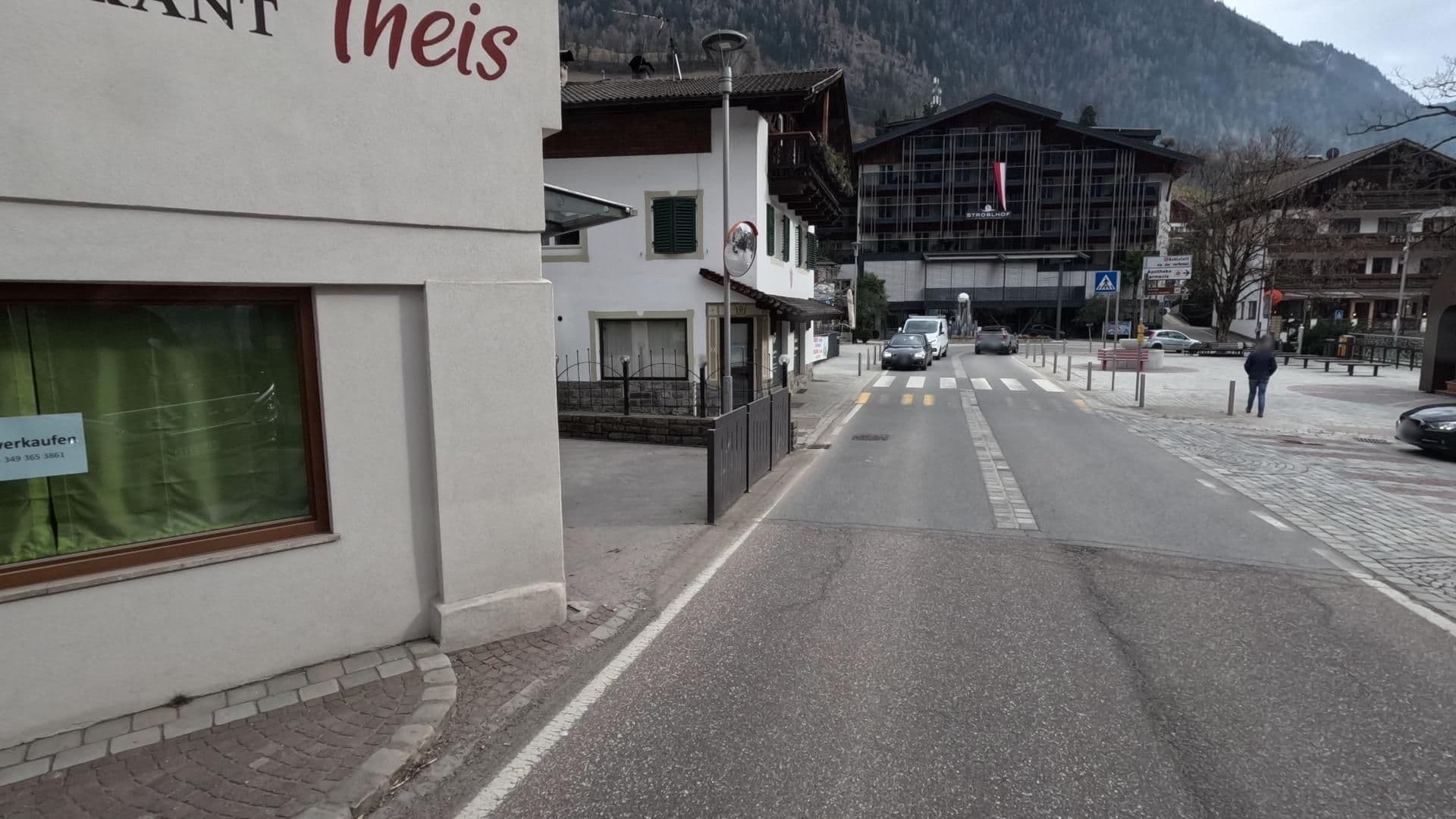 Street view near Hotel Felseneck, San Leonardo in Passiria — © bct (CC BY-SA · Mapillary)