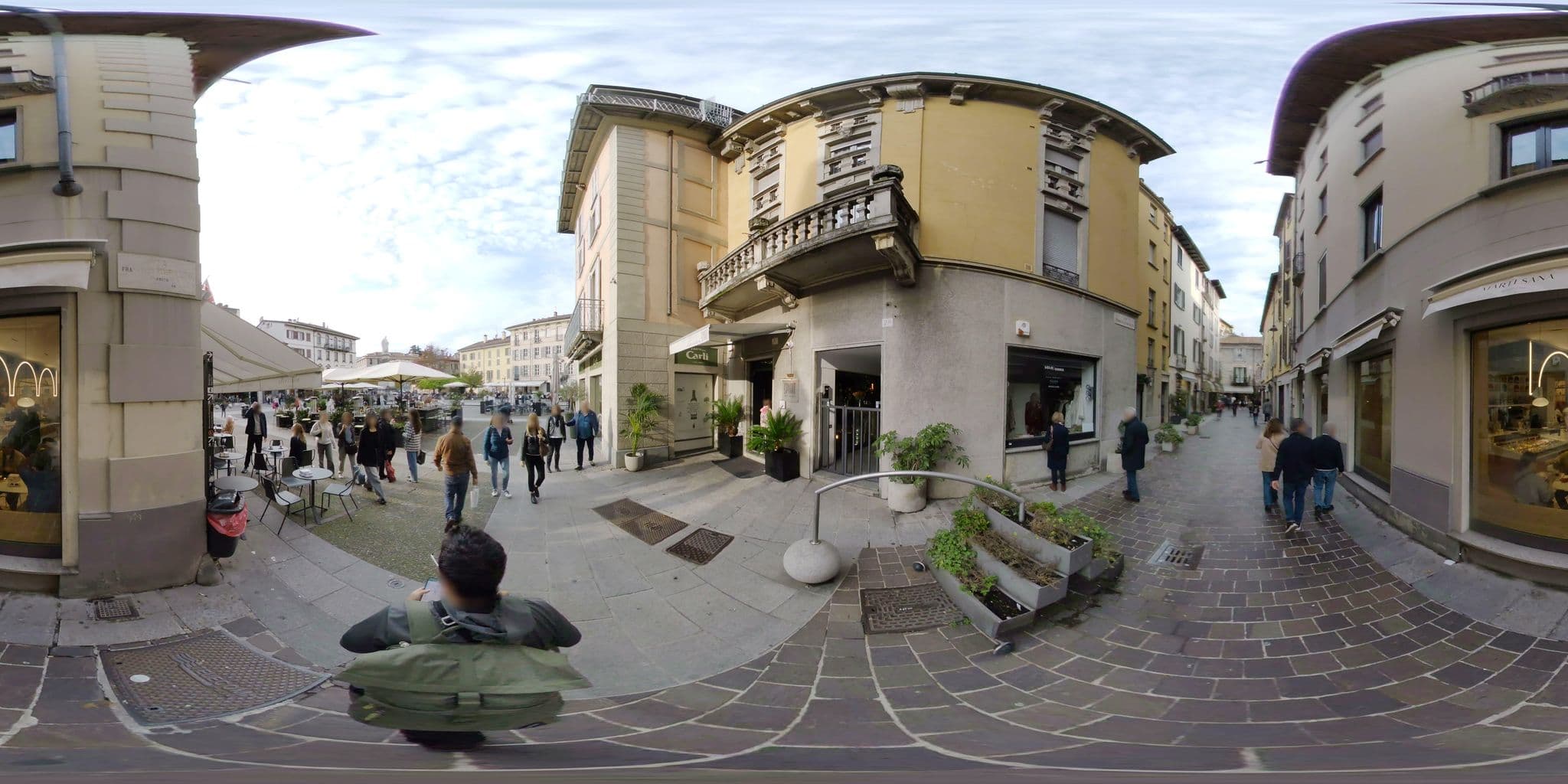 Street view near Albergo Firenze, Como — © mapconcierge (CC BY-SA · Mapillary)
