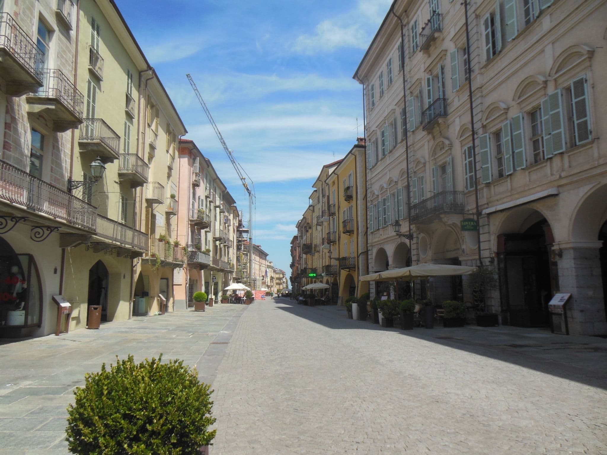 Street view near Hotel Palazzo Lovera, Cuneo — © cuneosuccede (CC BY-SA · Mapillary)