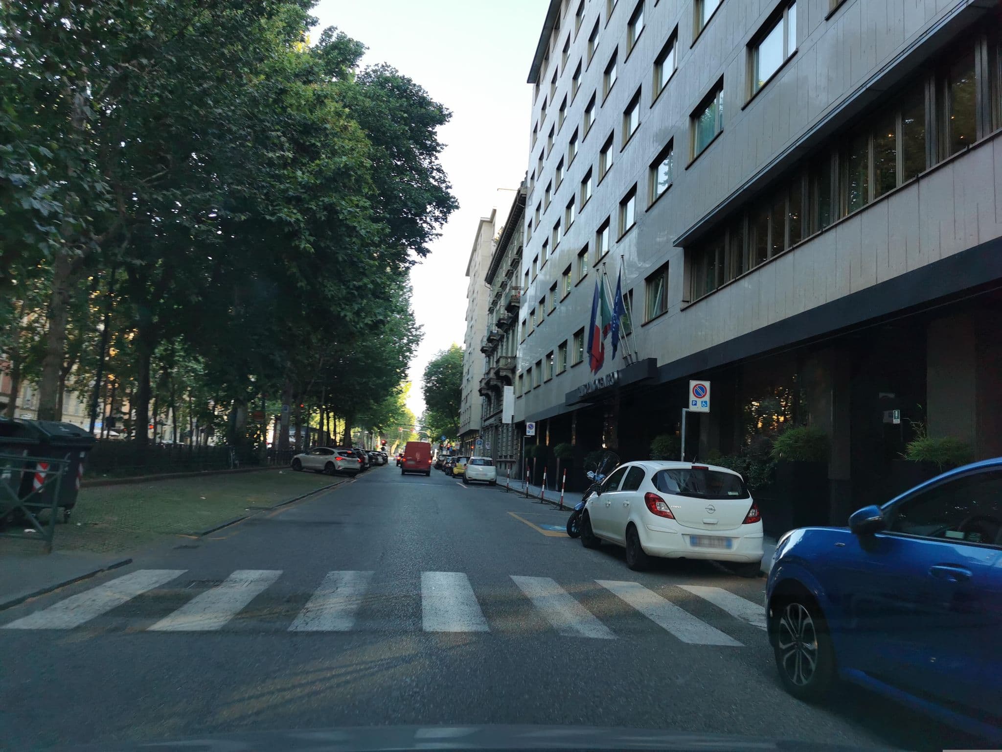 Street view near NH Torino Centro, Cit Turin — © canfe (CC BY-SA · Mapillary)