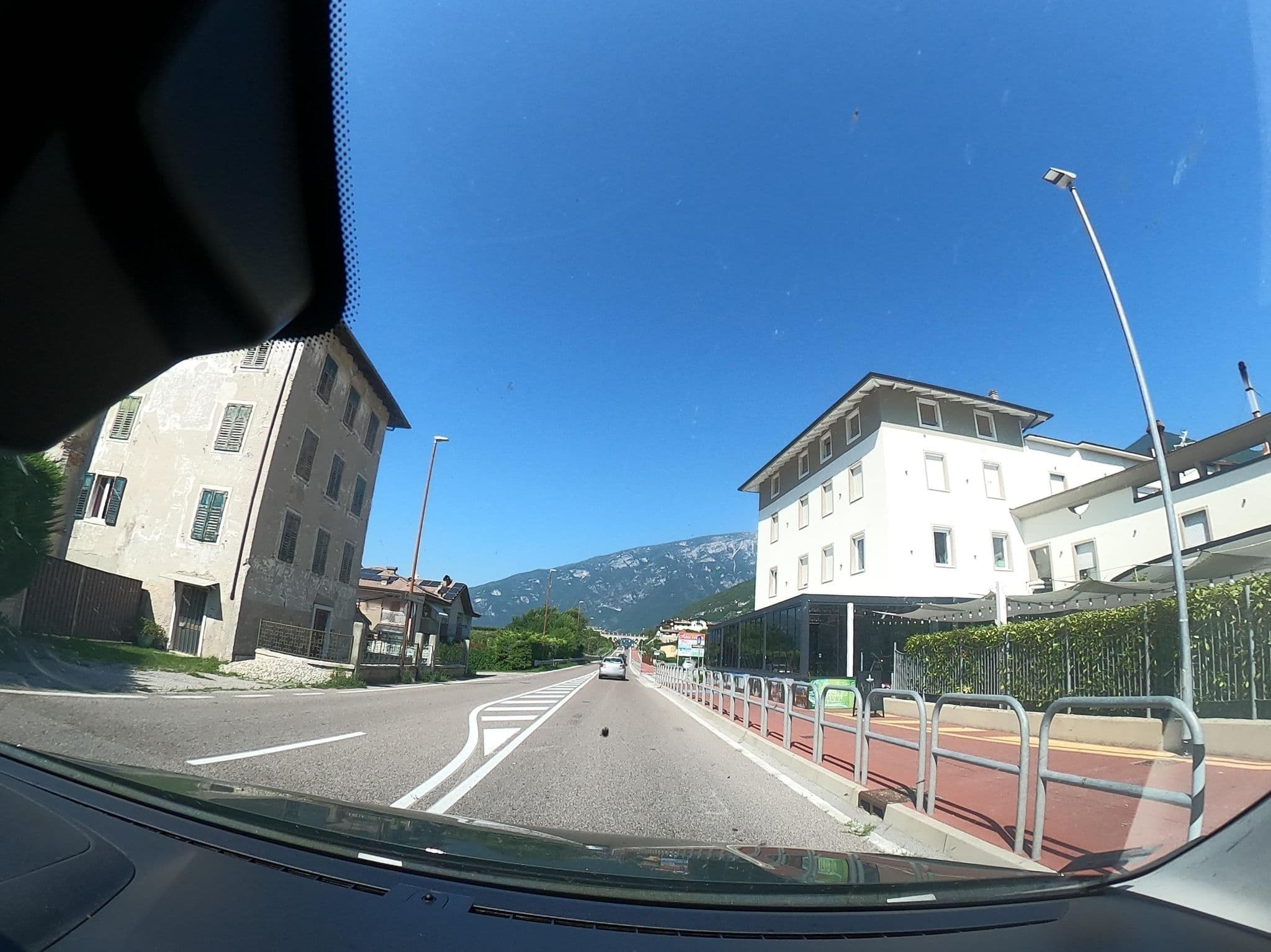 Street view near Shangri-La, Ala — © vst (CC BY-SA · Mapillary)