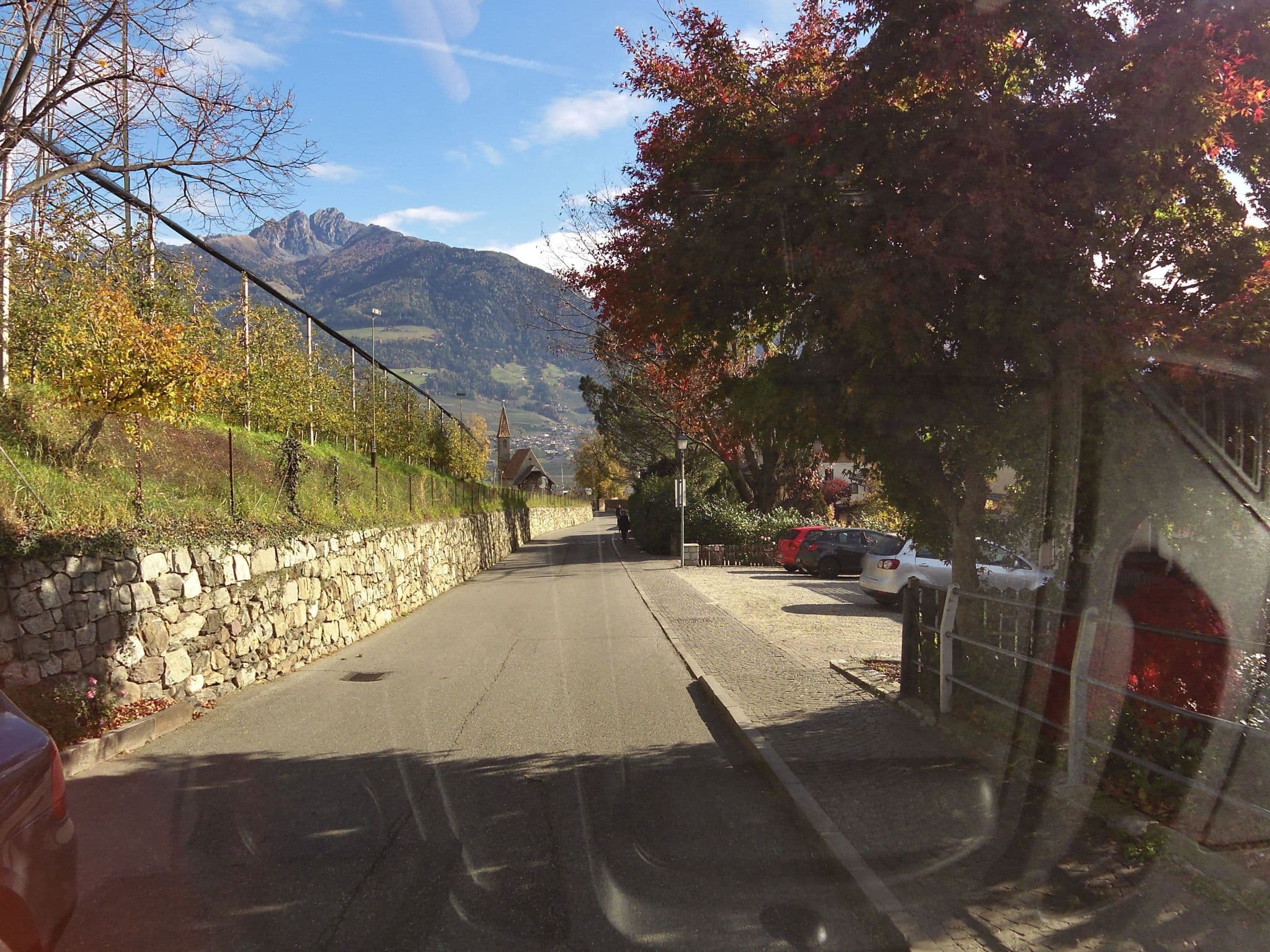 Street view near Lafod - FeWo + Zimmer, Tirolo — © czmrtn (CC BY-SA · Mapillary)