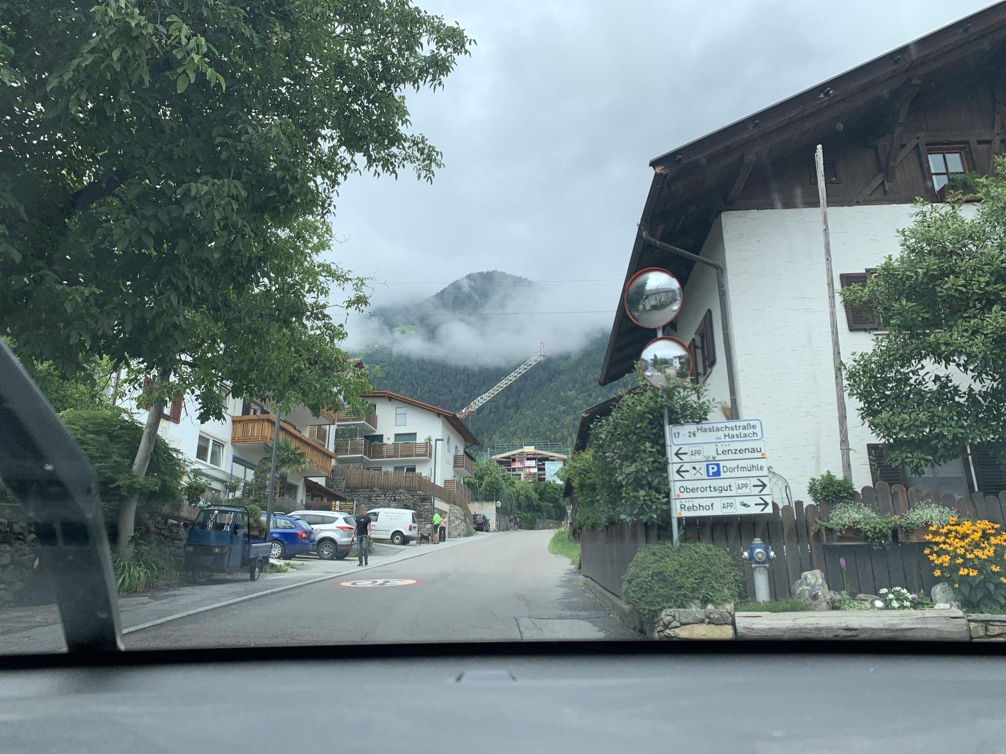 Street view near Berggütl, Tirolo