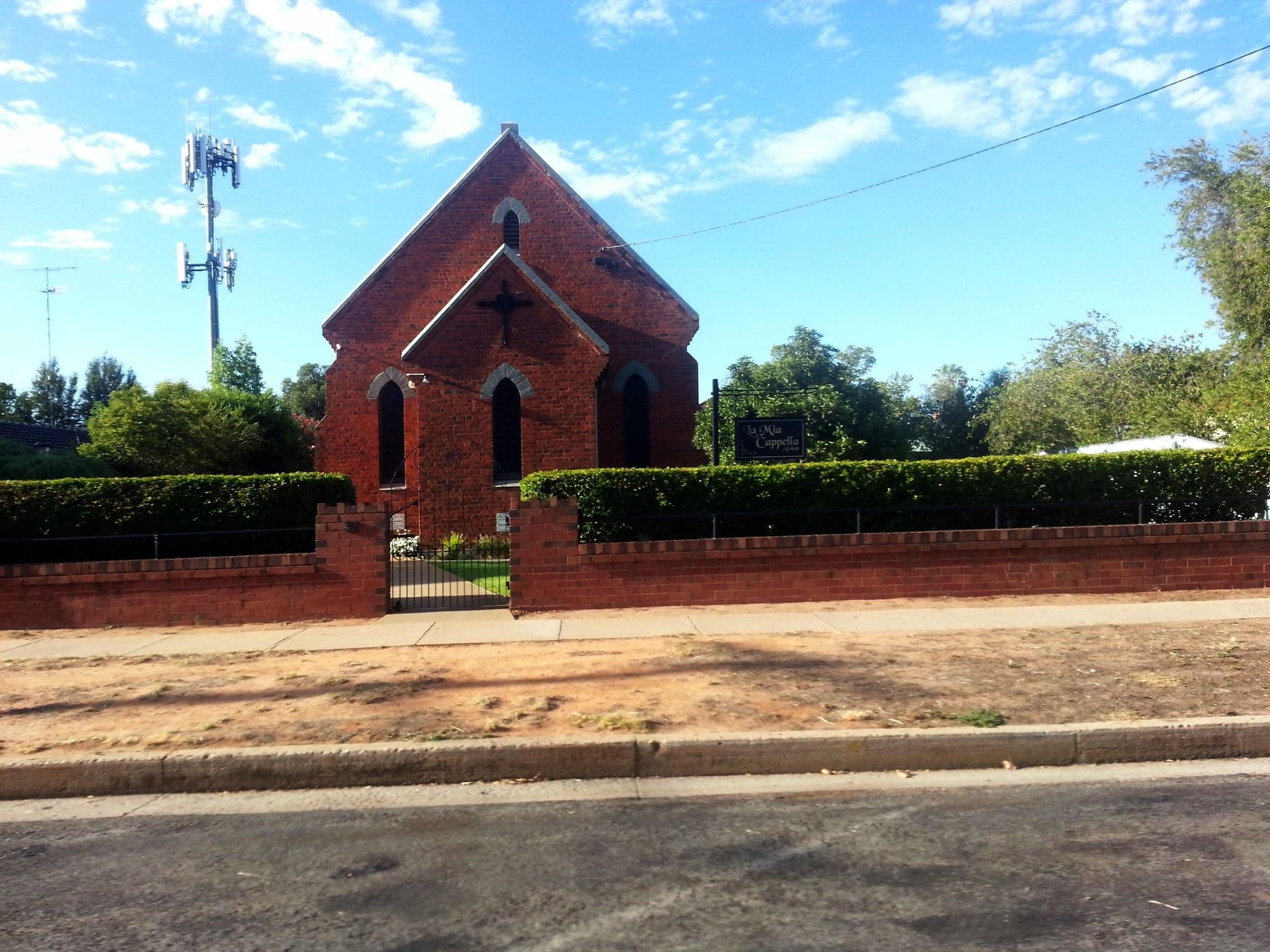 Street view near La Mia Capella Airbnb, Narrandera — © bob3bob3 (CC BY-SA · Mapillary)