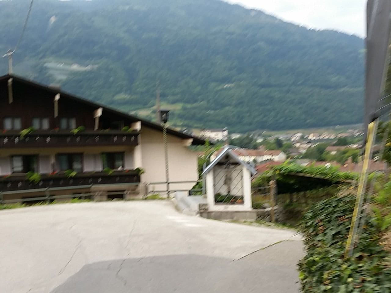 Street view near Sonnbichl, Lagundo