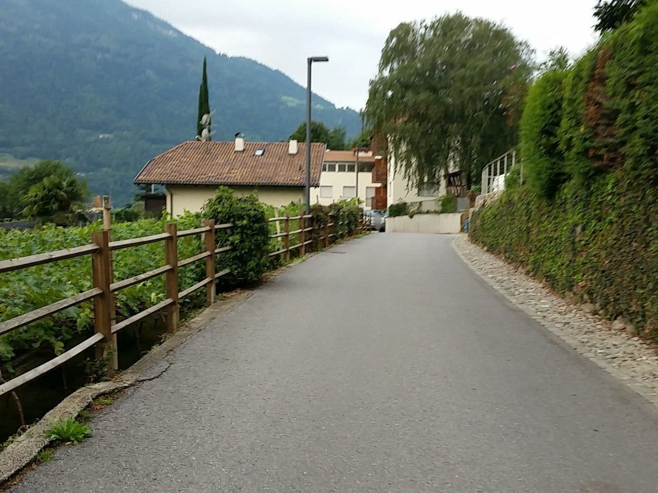 Street view near Hofer am Bach, Lagundo