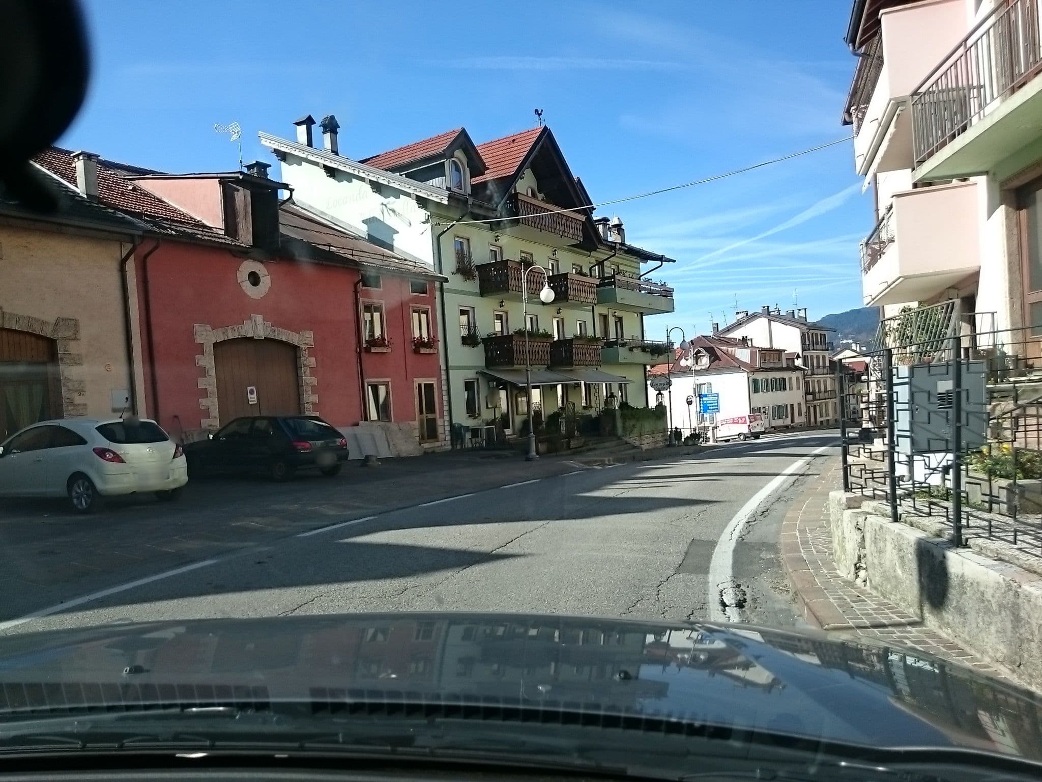 Street view near Albergo Toi, Asiago — © voschix (CC BY-SA · Mapillary)