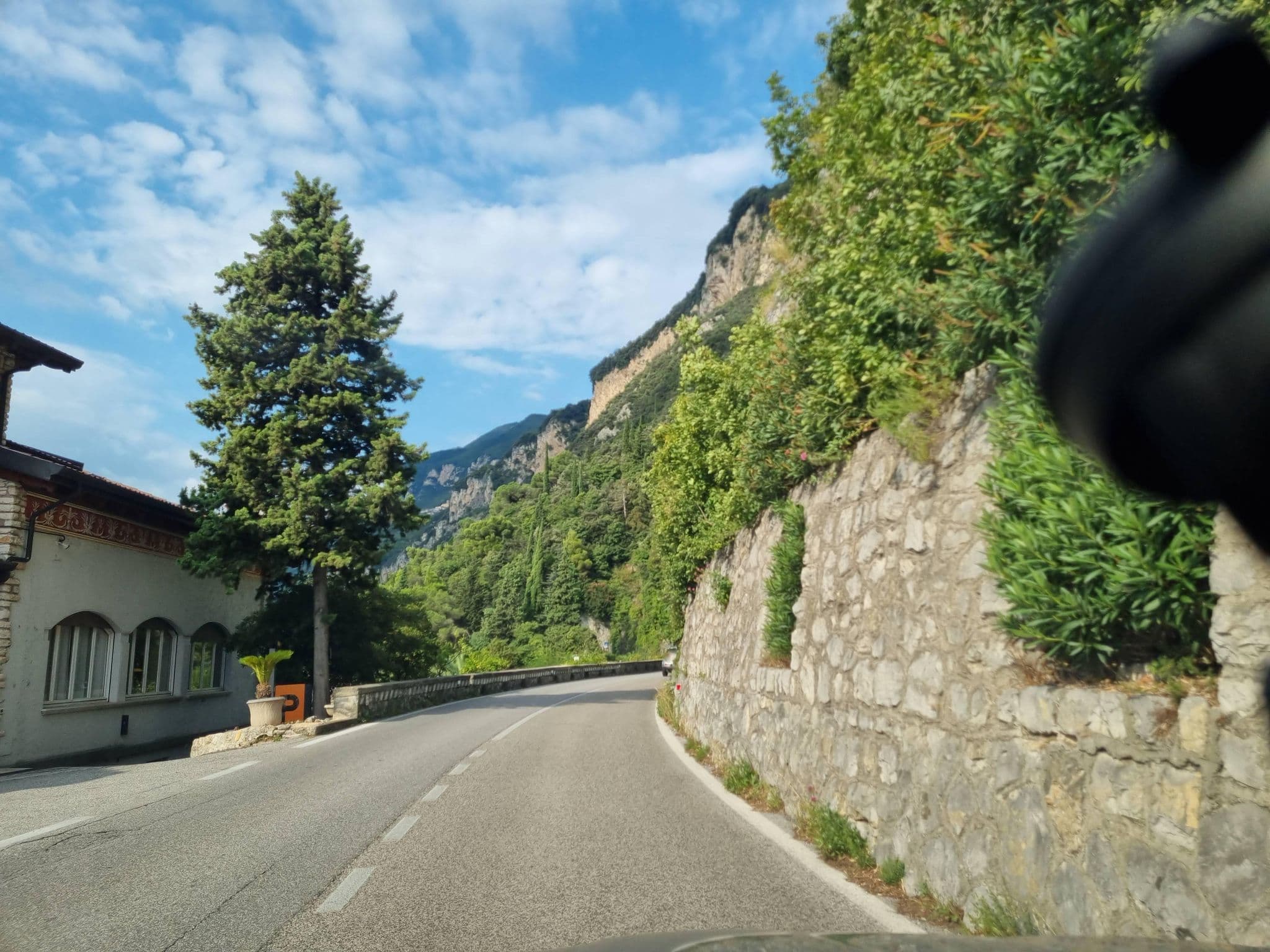 Street view near Hotel Forbisicle, Magugnano — © dsmm (CC BY-SA · Mapillary)