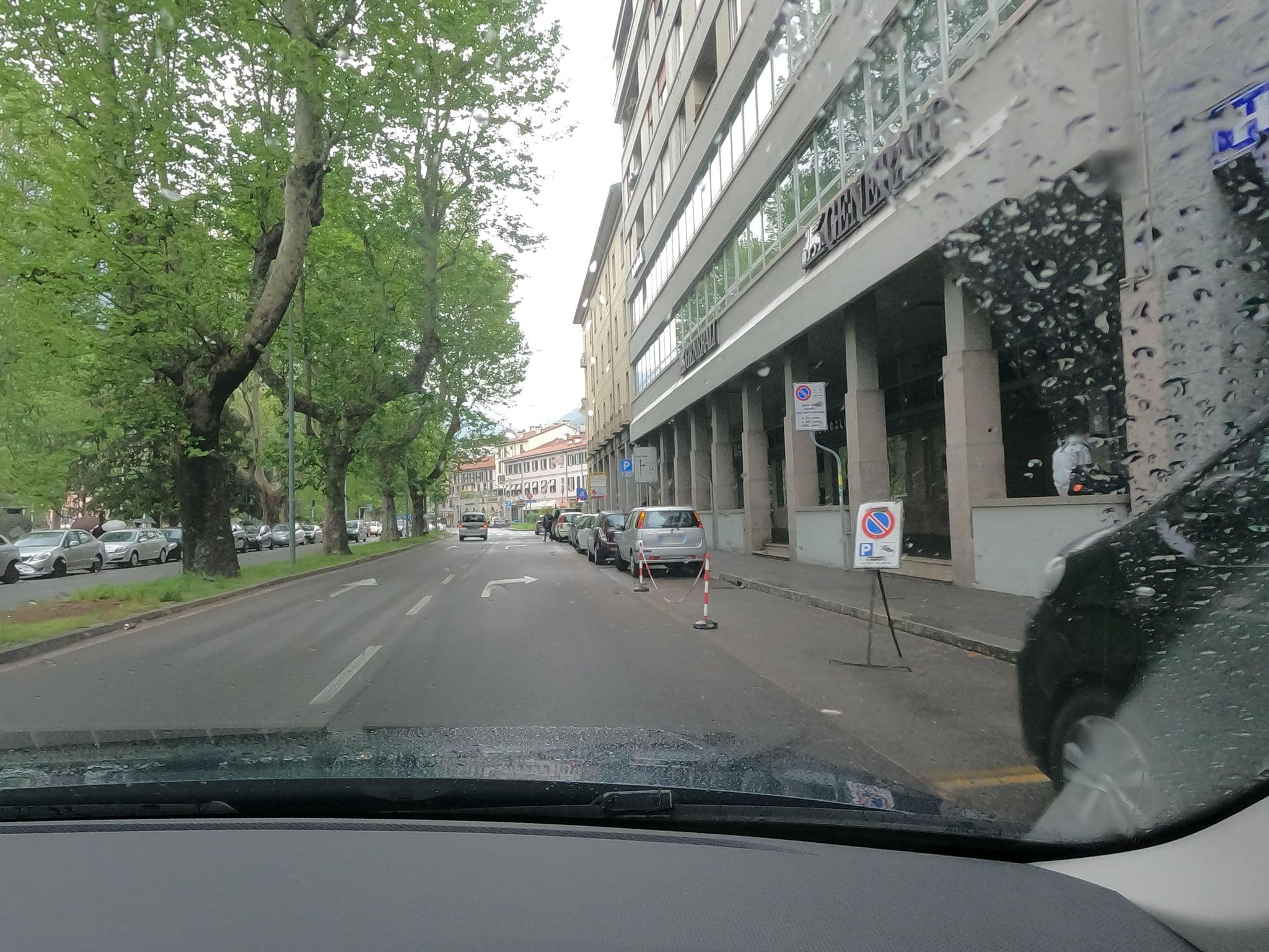 Street view near Hotel Alberi, Lecco — © borovac (CC BY-SA · Mapillary)