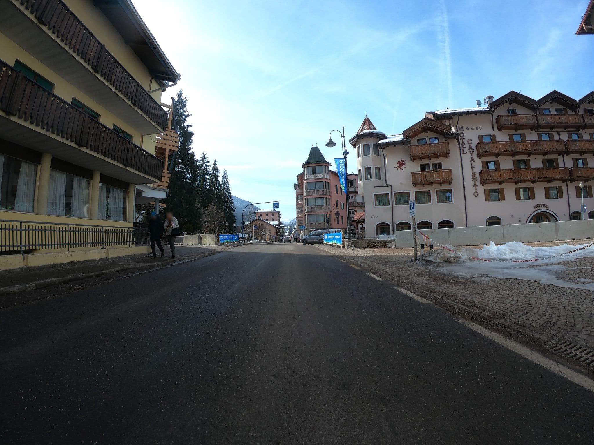 Street view near Hotel de Ville, Moena — © chrisbeddow (CC BY-SA · Mapillary)