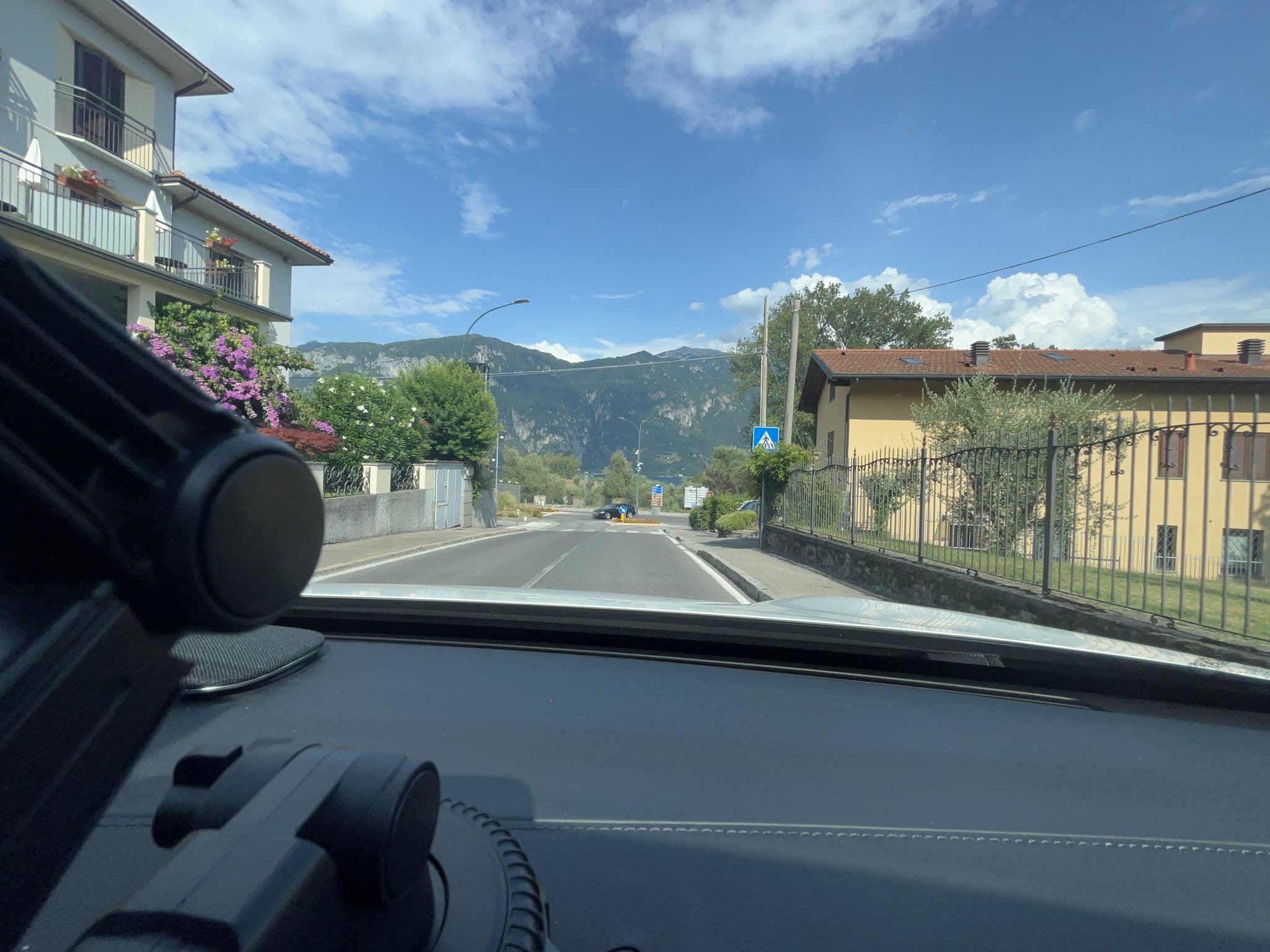 Street view near Hotel Fioroni, Bellagio — © lin_wang (CC BY-SA · Mapillary)