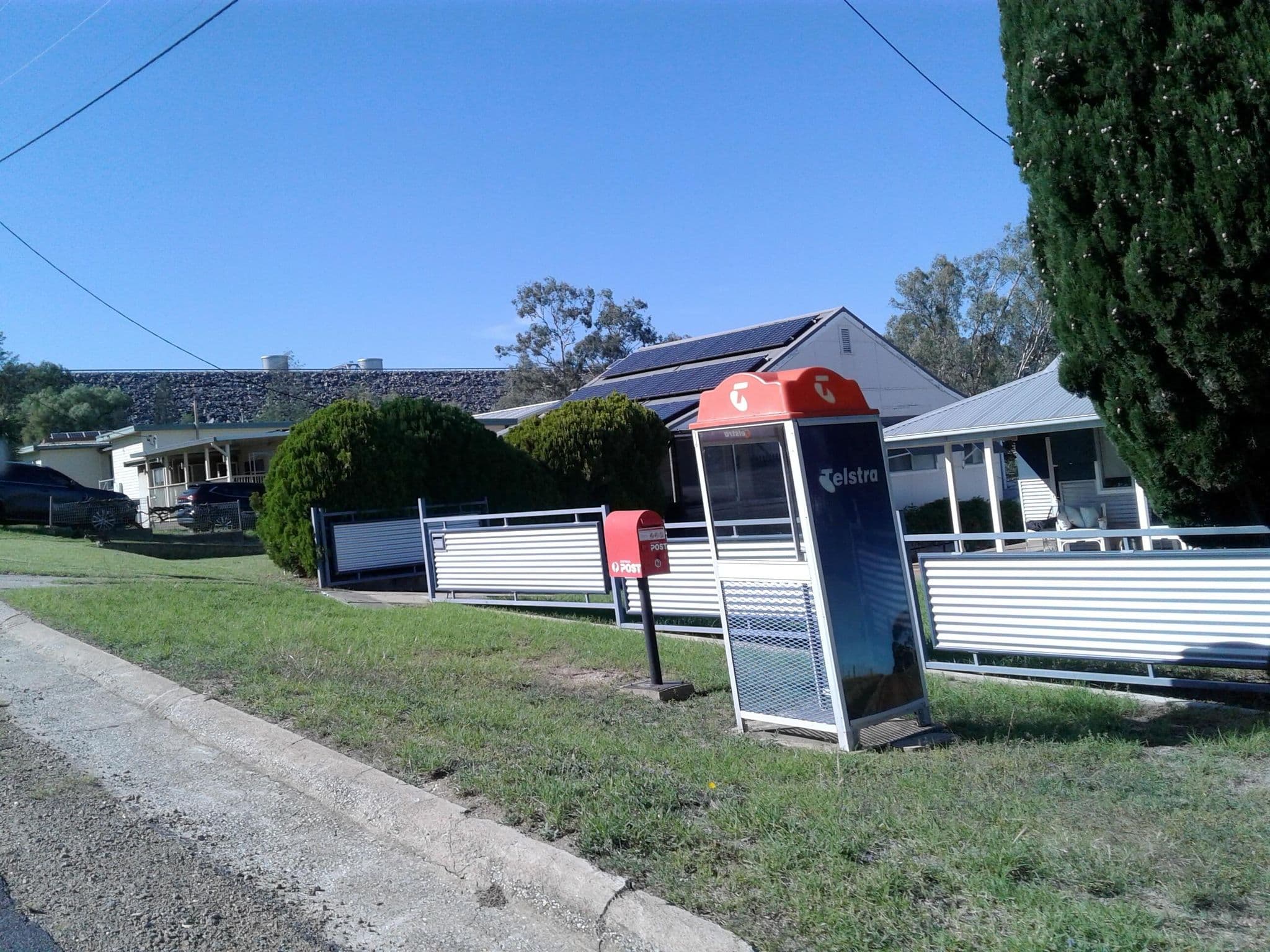 Street view near Wyangala Holiday Cottage, Cowra — © bob3bob3 (CC BY-SA · Mapillary)
