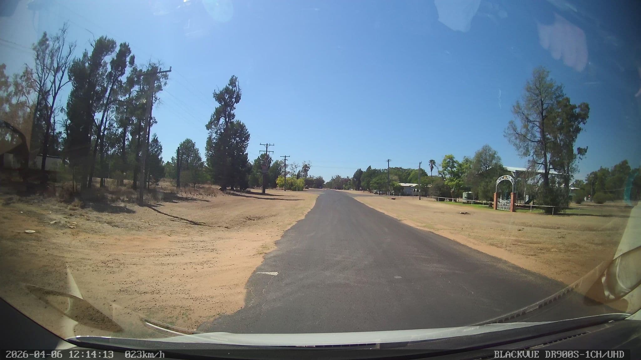 Street view near Anzac Park Primitive Campground, Wee Waa — © bob3bob3 (CC BY-SA · Mapillary)