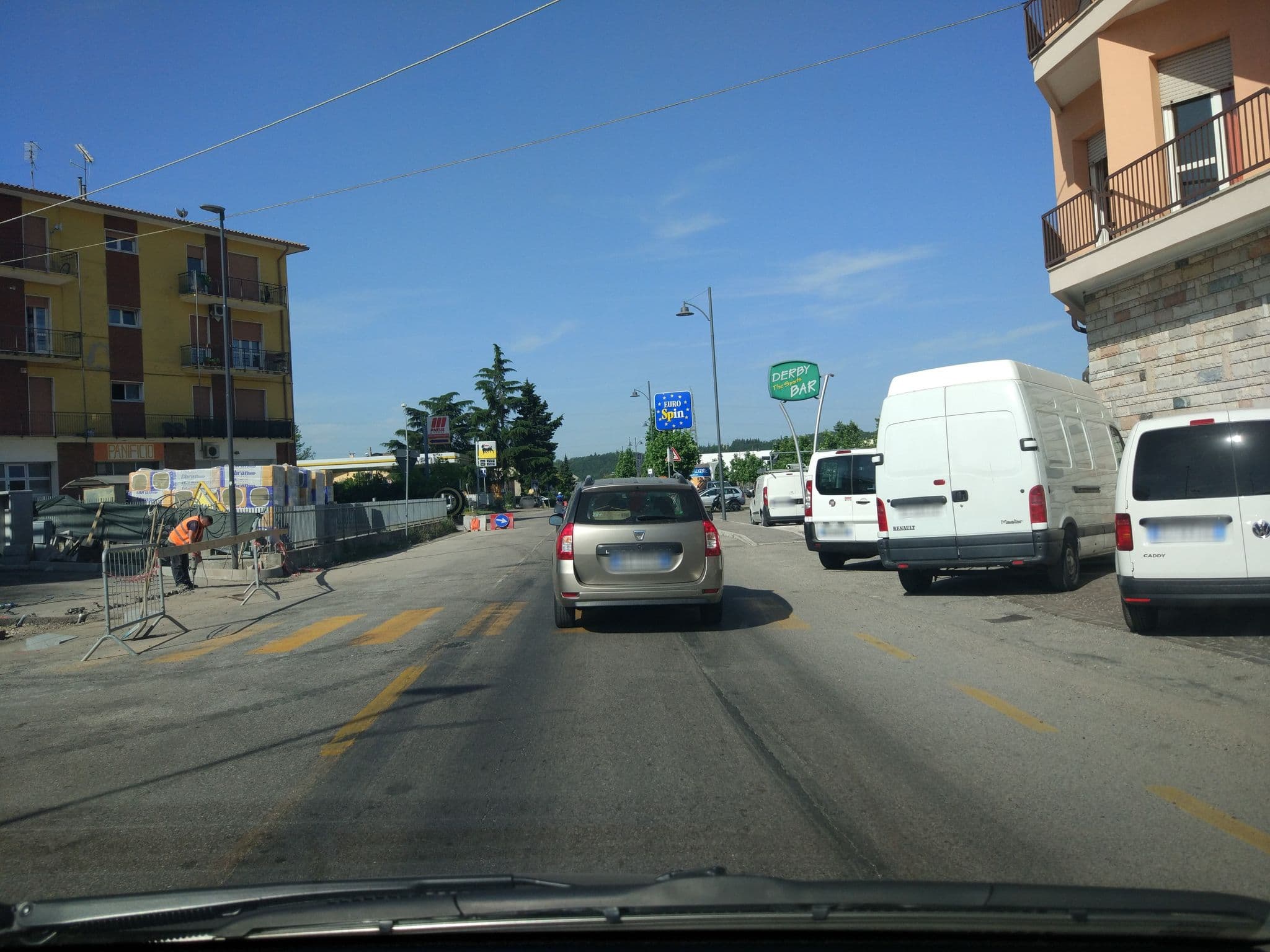 Street view near Bar-Albergo-Ristorante Passo Napoleone, Volargne — © vrmap (CC BY-SA · Mapillary)