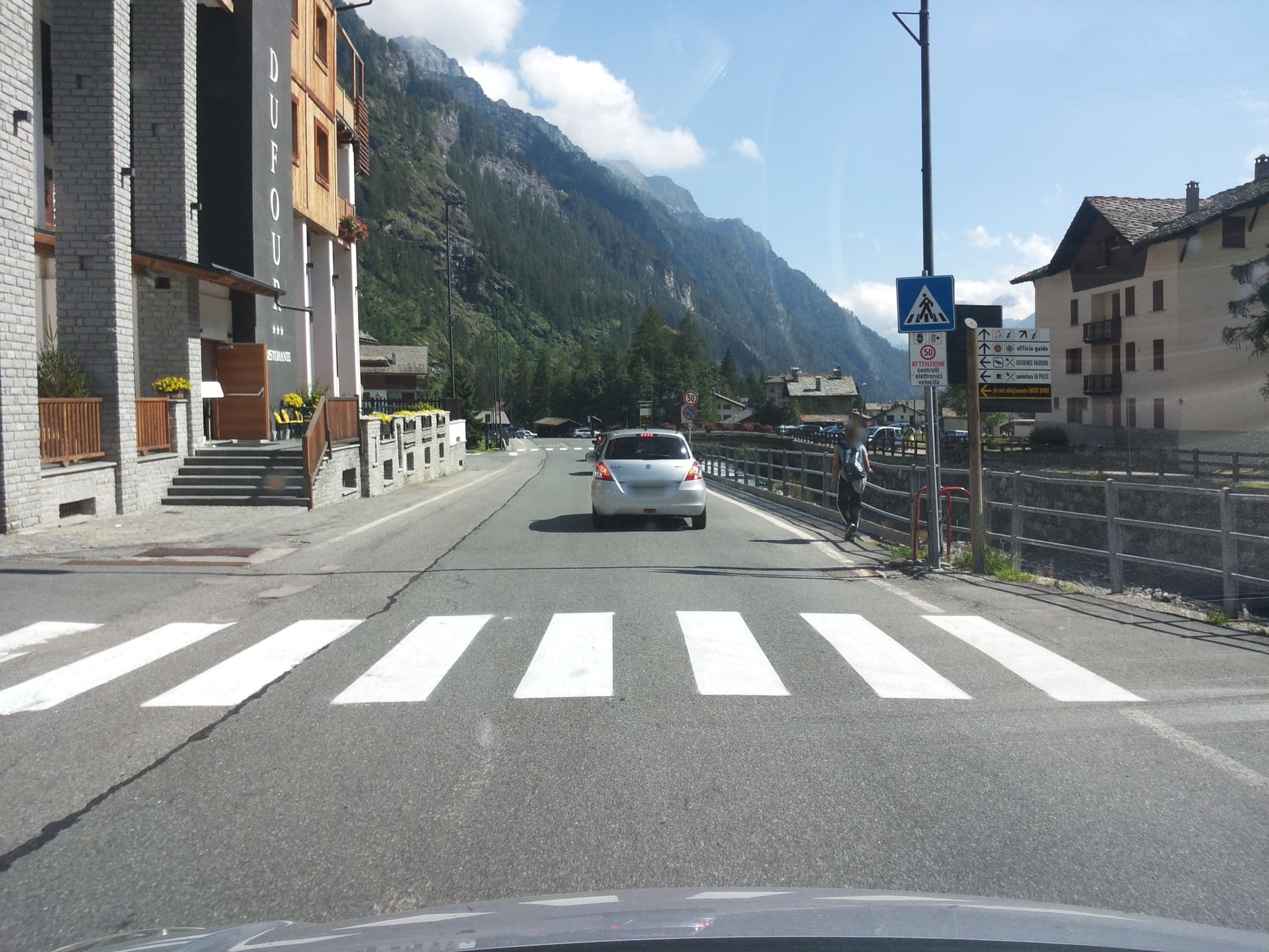 Street view near Hotel Dufour, Ayas — © musuruan (CC BY-SA · Mapillary)