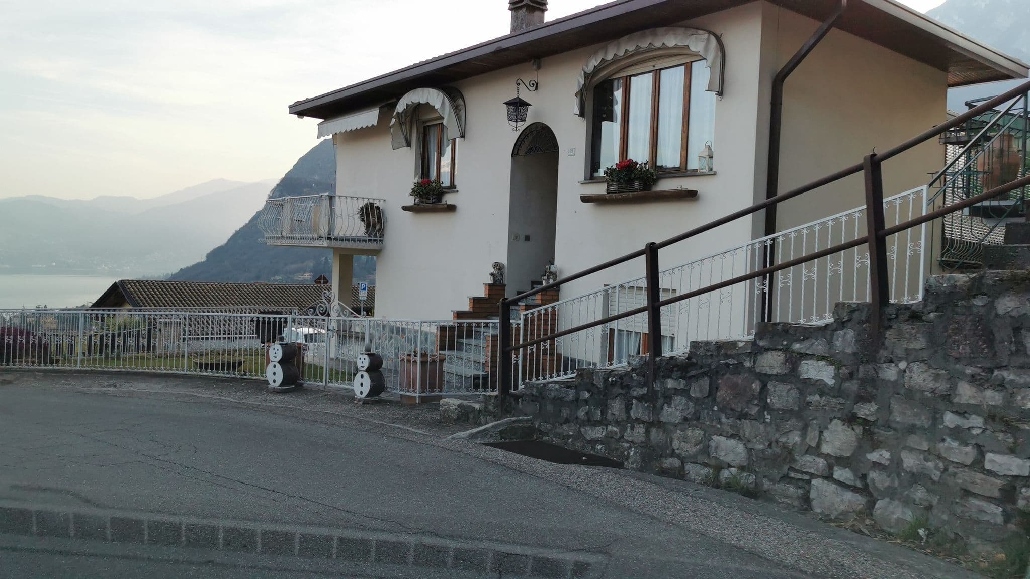Street view near Appartamento Arancione, Menaggio — © kaitu (CC BY-SA · Mapillary)