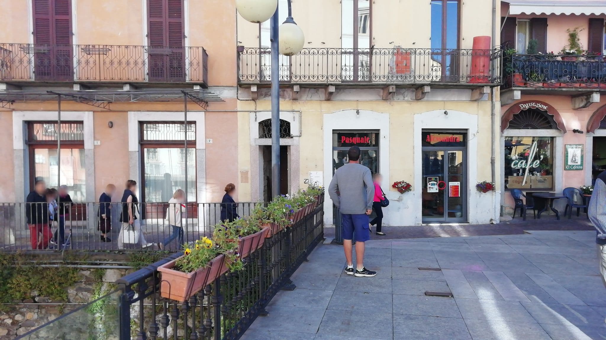 Street view near Croce bianca, Omegna — © andrea_riprogeo (CC BY-SA · Mapillary)