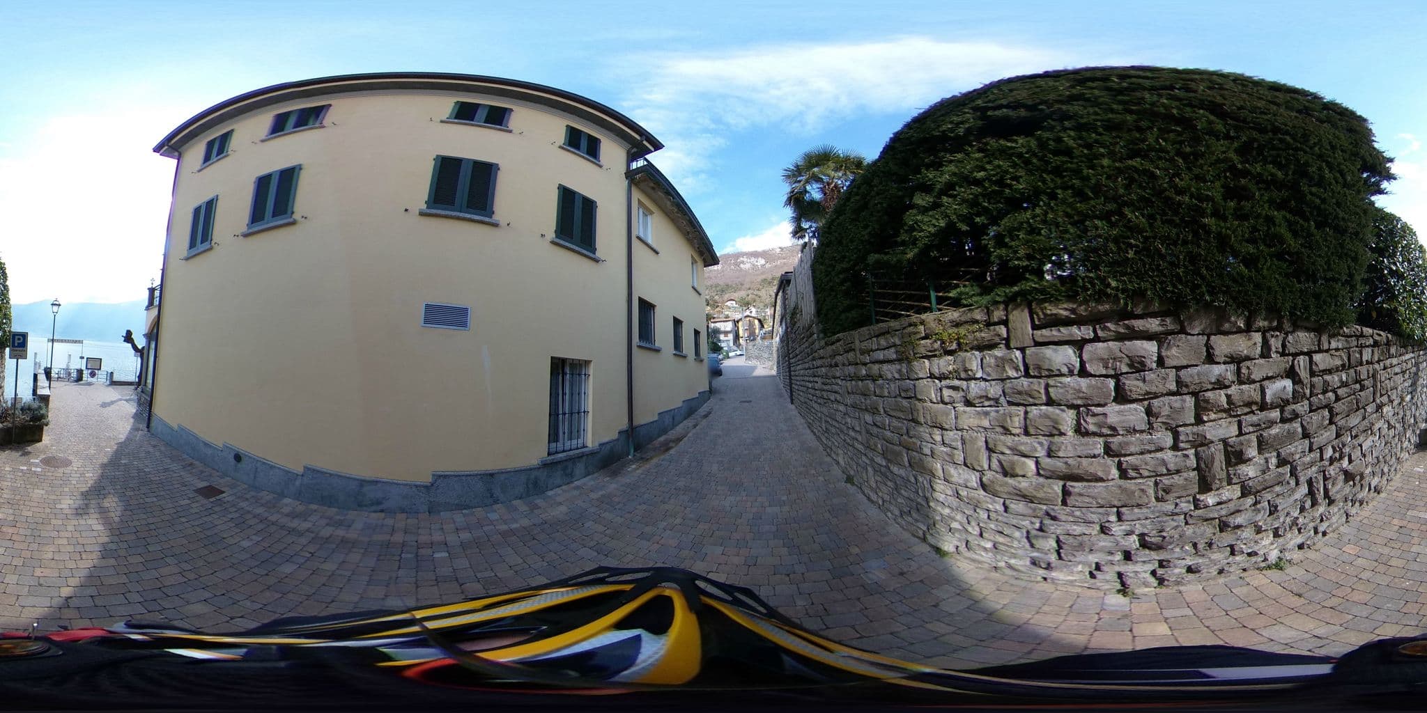 Street view near Taverna Bleu, Lenno — © kaitu (CC BY-SA · Mapillary)