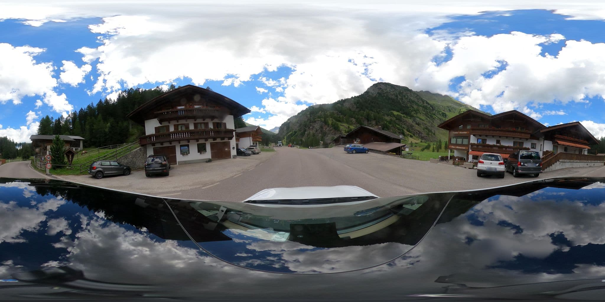 Street view near Hütterwirtshof - Zimmer + FeWo, San Martino in Passiria — © peterleth (CC BY-SA · Mapillary)