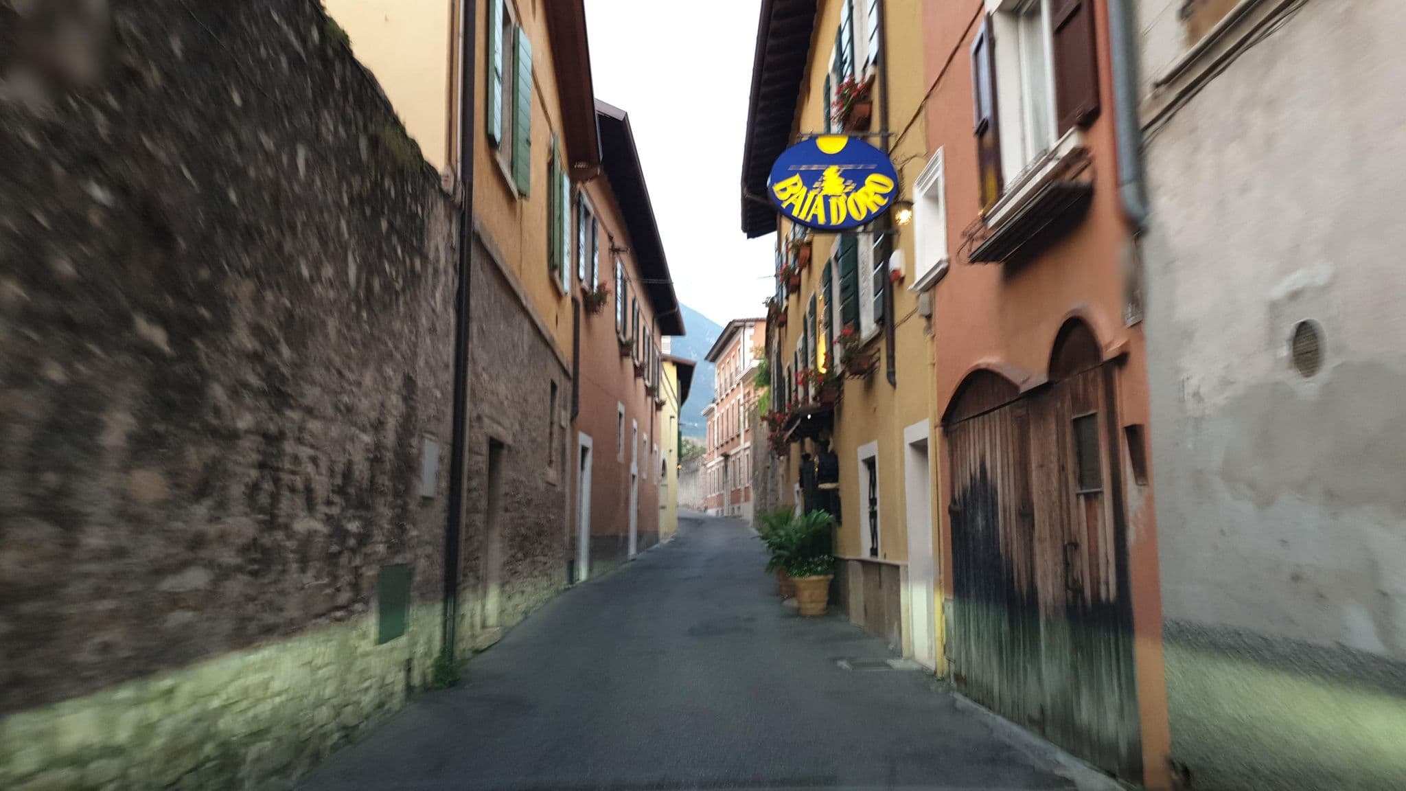 Street view near Baia D'Oro, Gargnano — © jopparn (CC BY-SA · Mapillary)