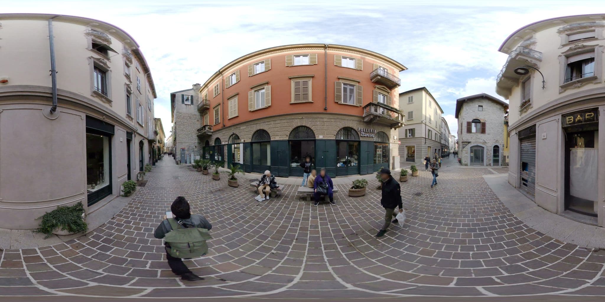Street view near Antico Chiostro, Como — © mapconcierge (CC BY-SA · Mapillary)