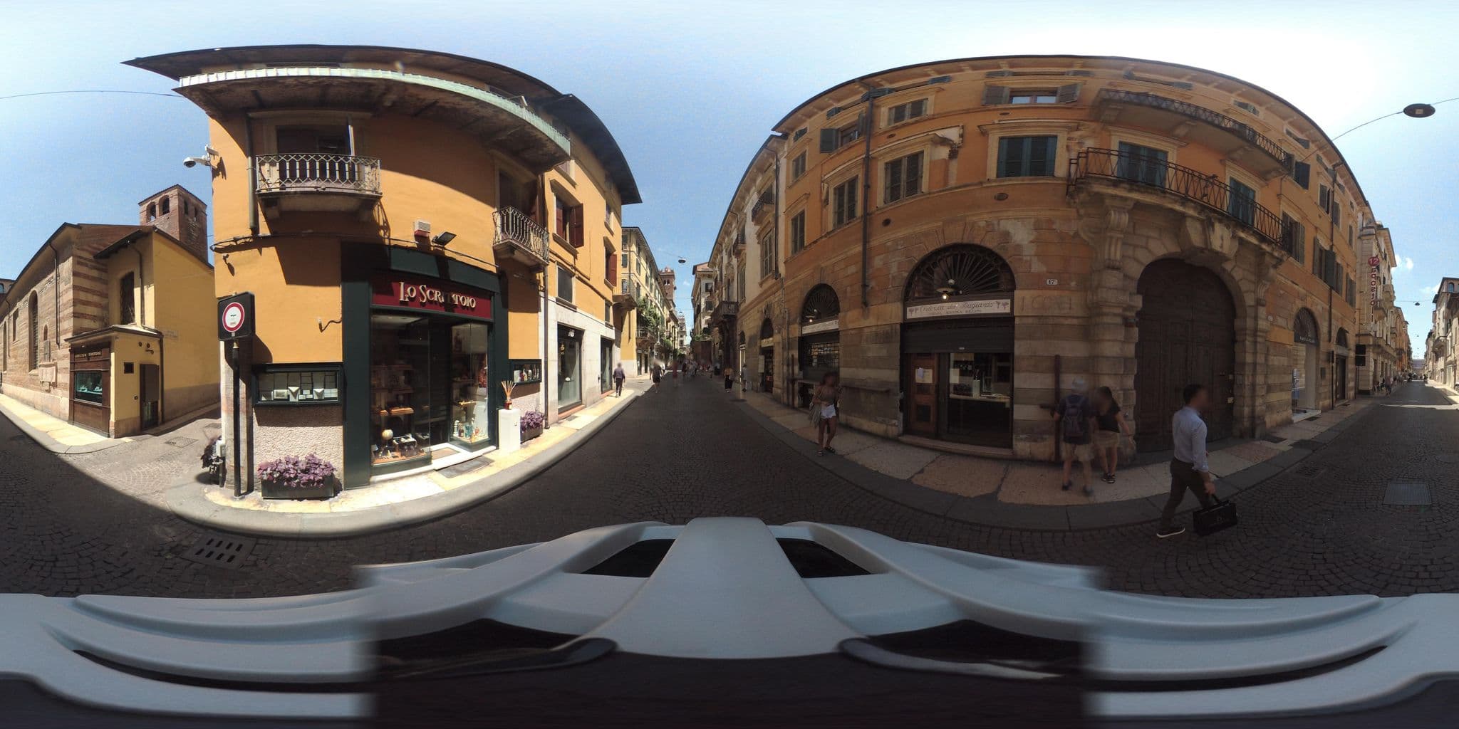 Street view near Casa disMappa, Verona