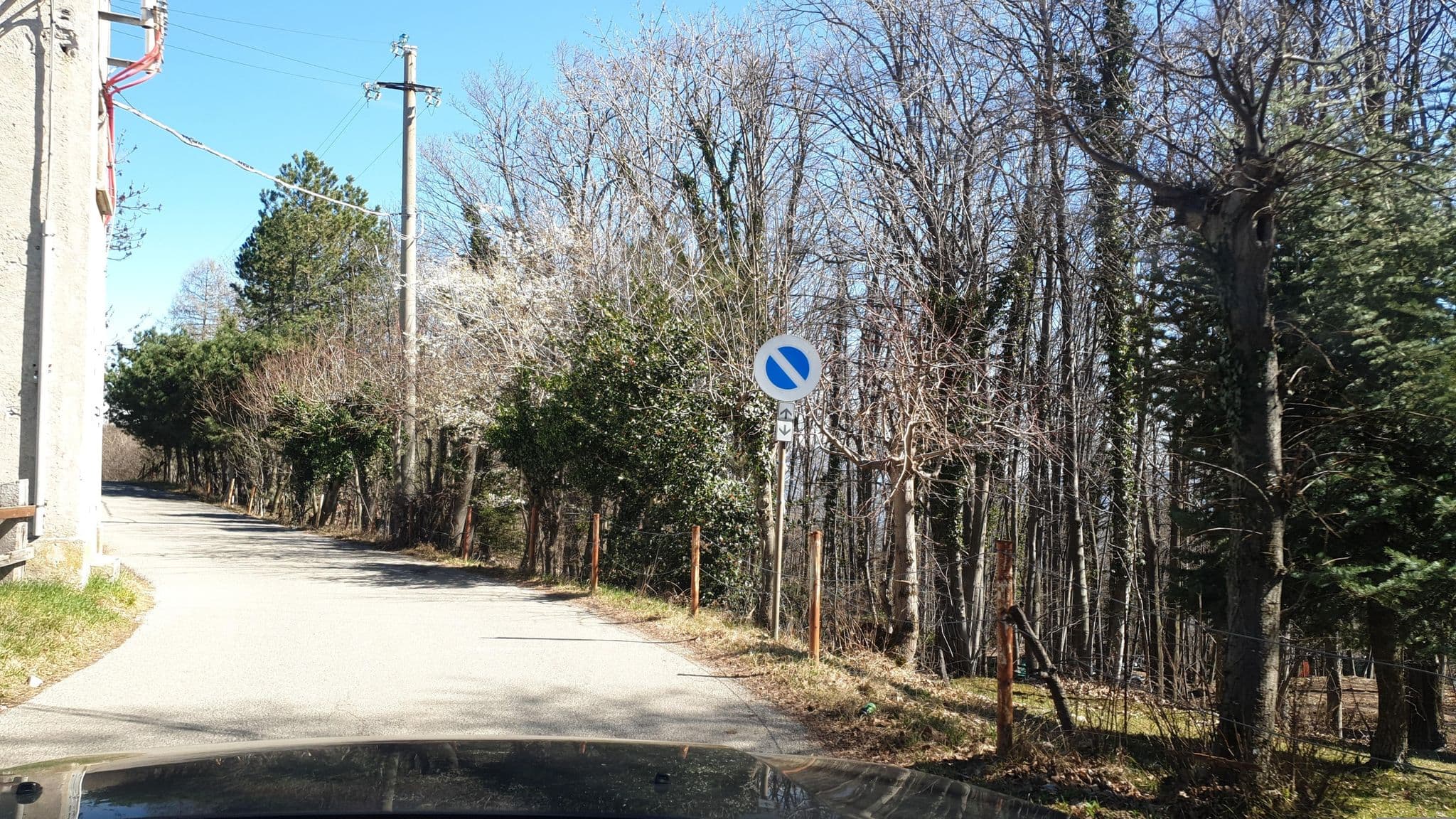 Street view near B&B La Casa delle Farfalle, Albavilla — © yannakis (CC BY-SA · Mapillary)