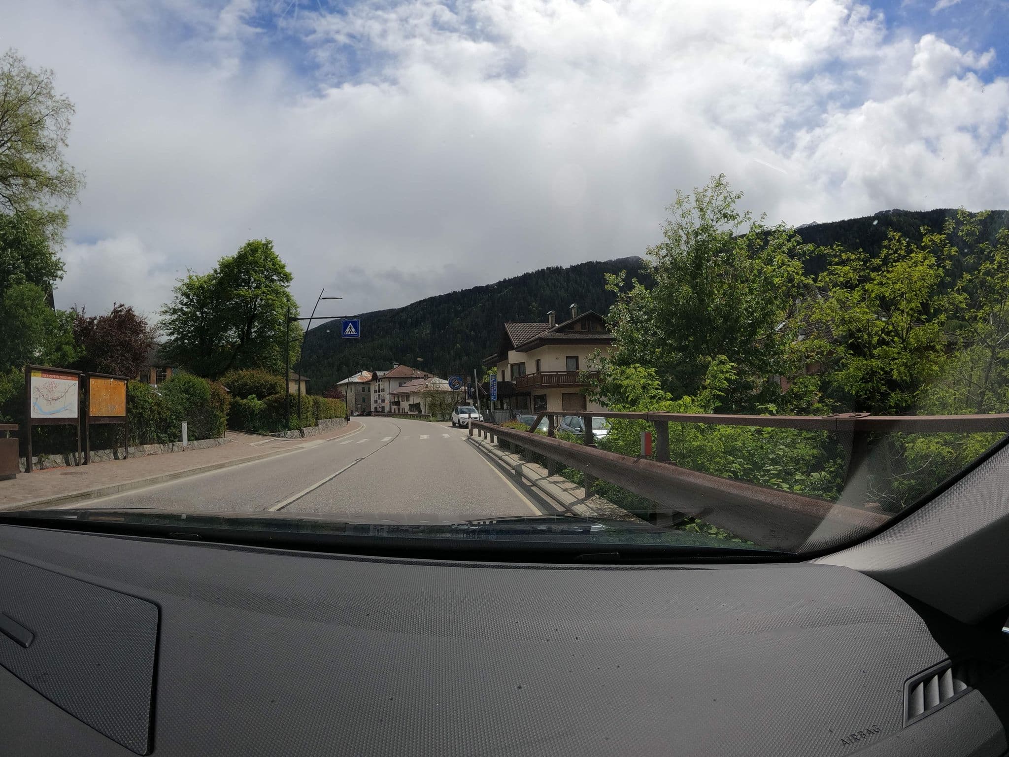 Street view near Hotel Monte Giner, Dimaro — © borovac (CC BY-SA · Mapillary)