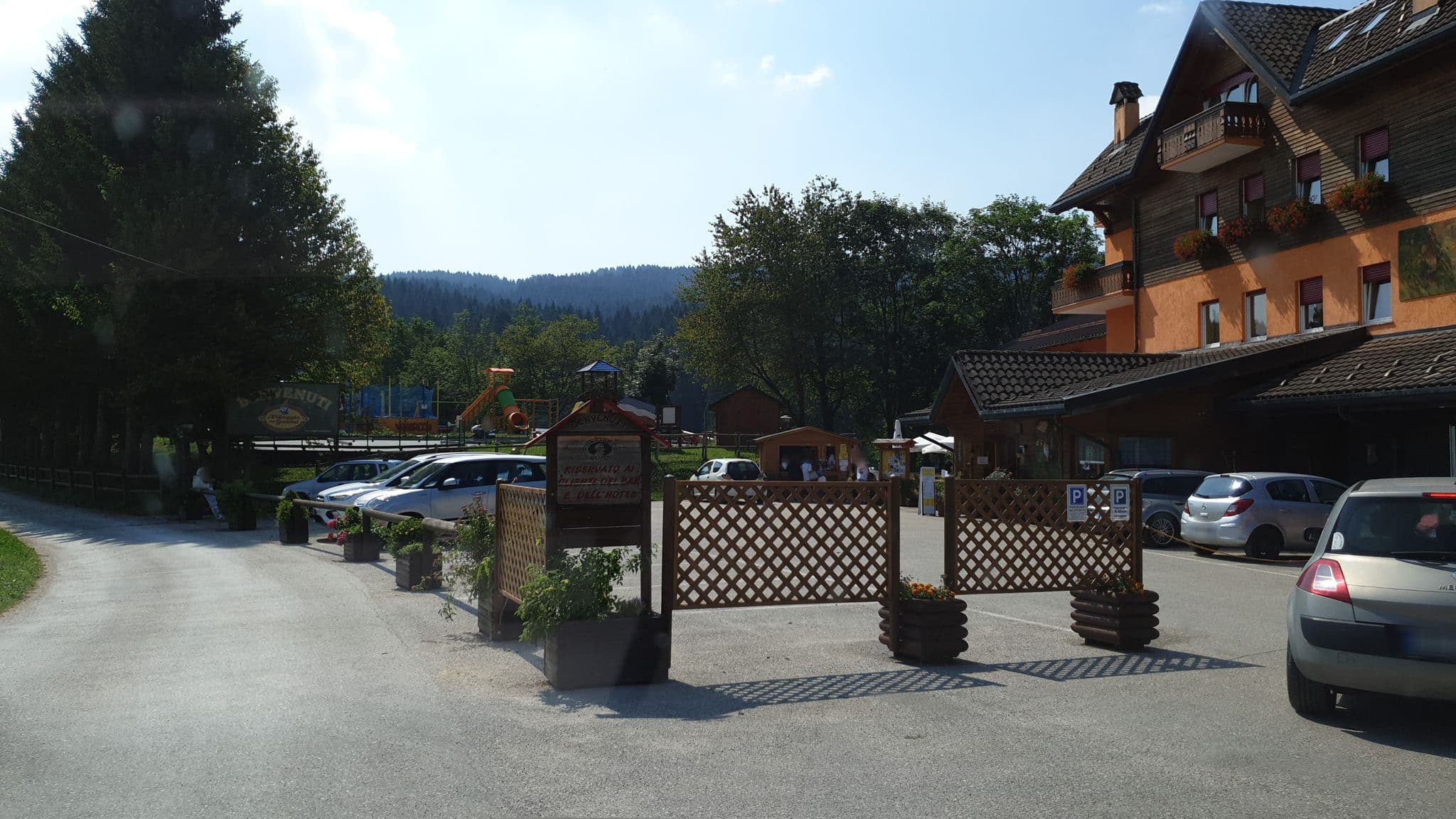 Street view near Hotel da Barba, Asiago — © zerbit (CC BY-SA · Mapillary)