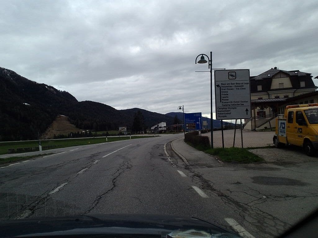 Street view near Hotel Nocker, Dobbiaco — © vrmap (CC BY-SA · Mapillary)