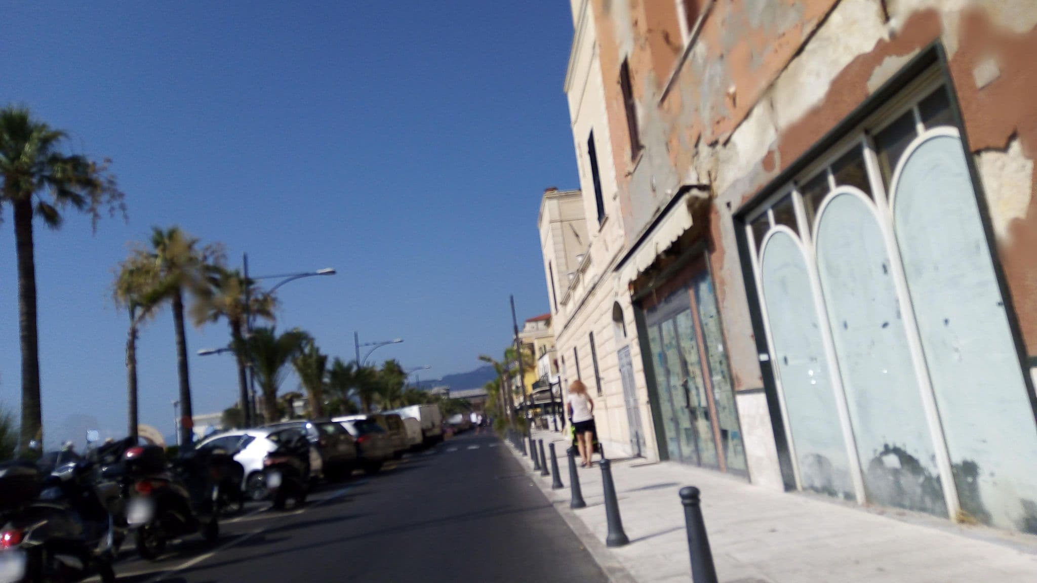 Street view near Hotel Nazionale. Chiuso da anni., Pietra Ligure — © mariofiab (CC BY-SA · Mapillary)