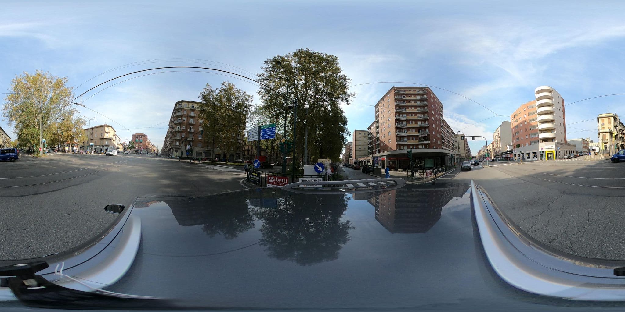 Street view near Rey, Barriera di Milano — © canfe (CC BY-SA · Mapillary)