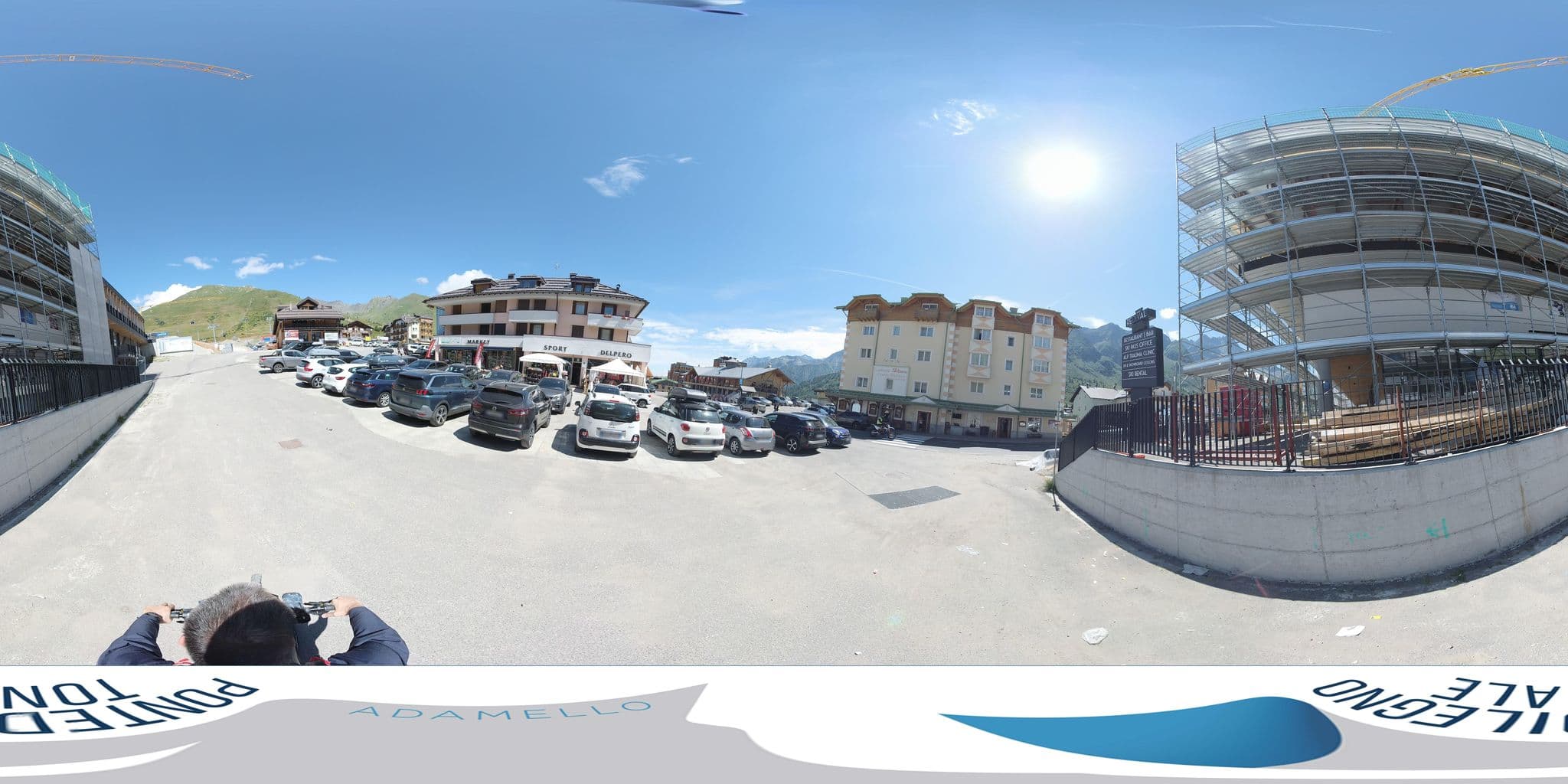 Street view near Sport Vittoria, Ponte di Legno — © federicodebetto (CC BY-SA · Mapillary)