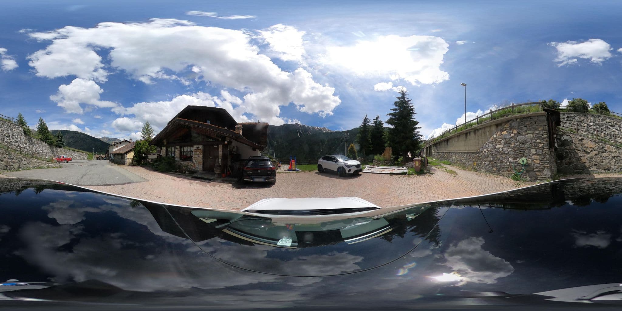 Street view near Hôtel des Alpes, Morgex — © peterleth (CC BY-SA · Mapillary)