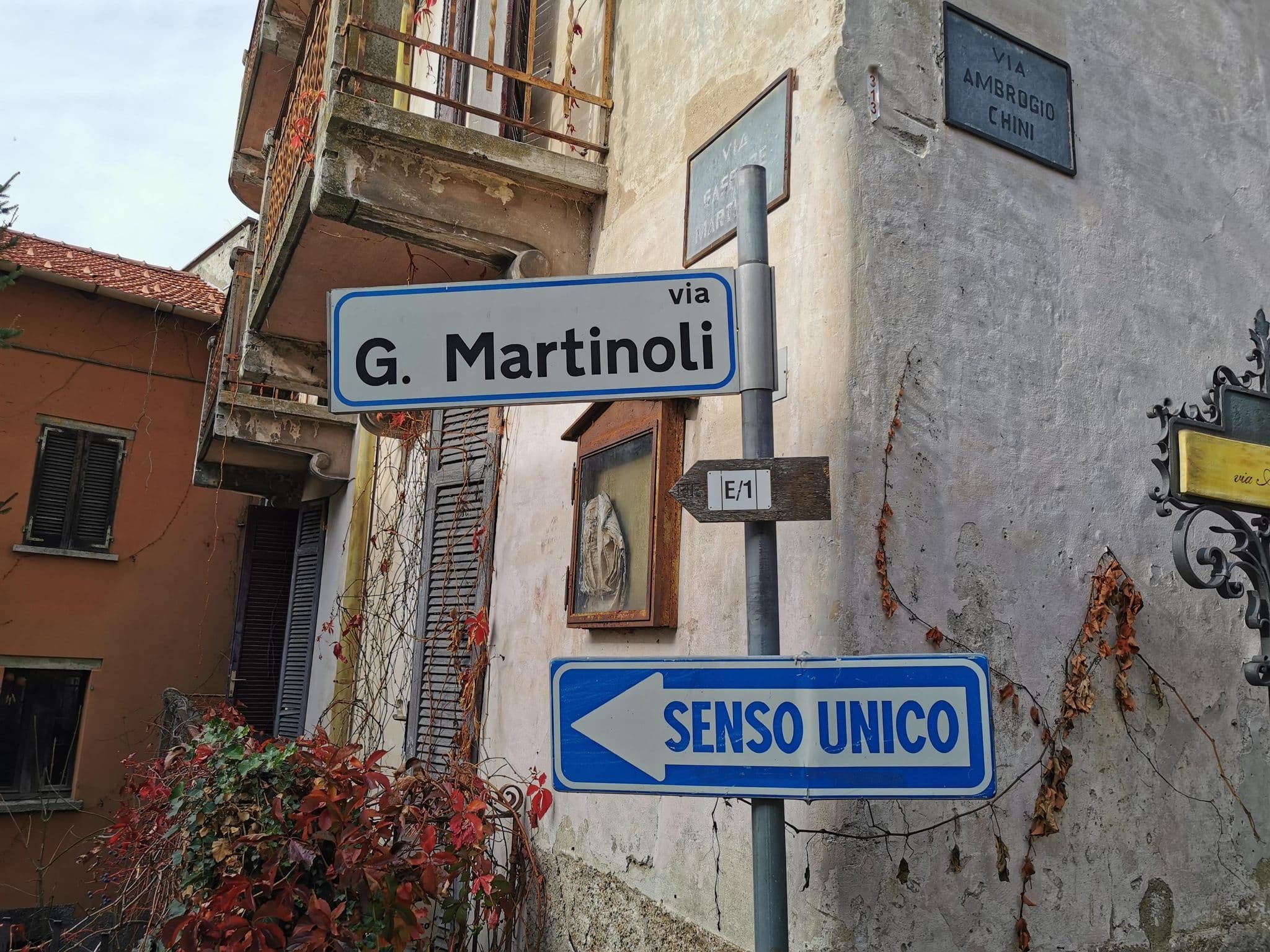Street view near Albergo Piambello, Valganna — © kaitu (CC BY-SA · Mapillary)