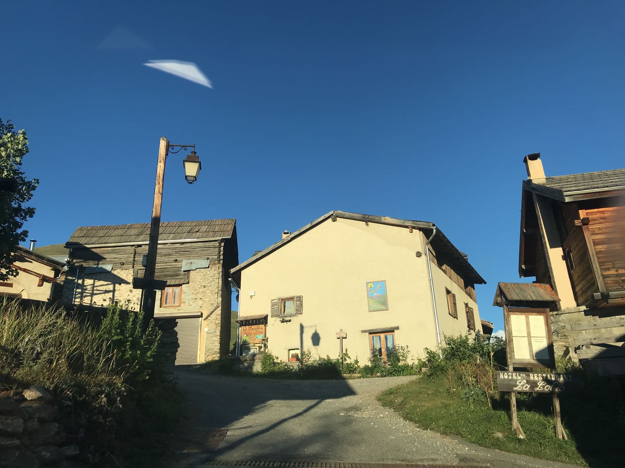 Street view near La Maison de Pierre la Cime, Torre Pellice — © pgiraud (CC BY-SA · Mapillary)