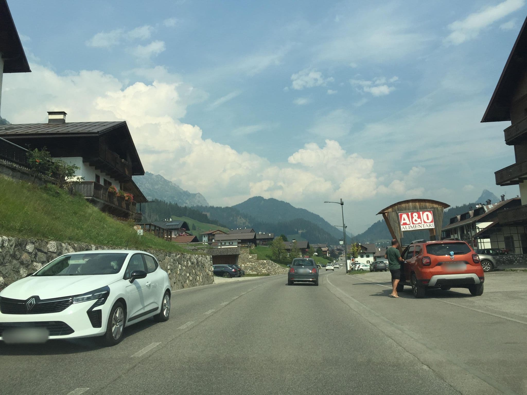 Street view near Affittasi Appartamenti, Granvilla — © igorzo (CC BY-SA · Mapillary)