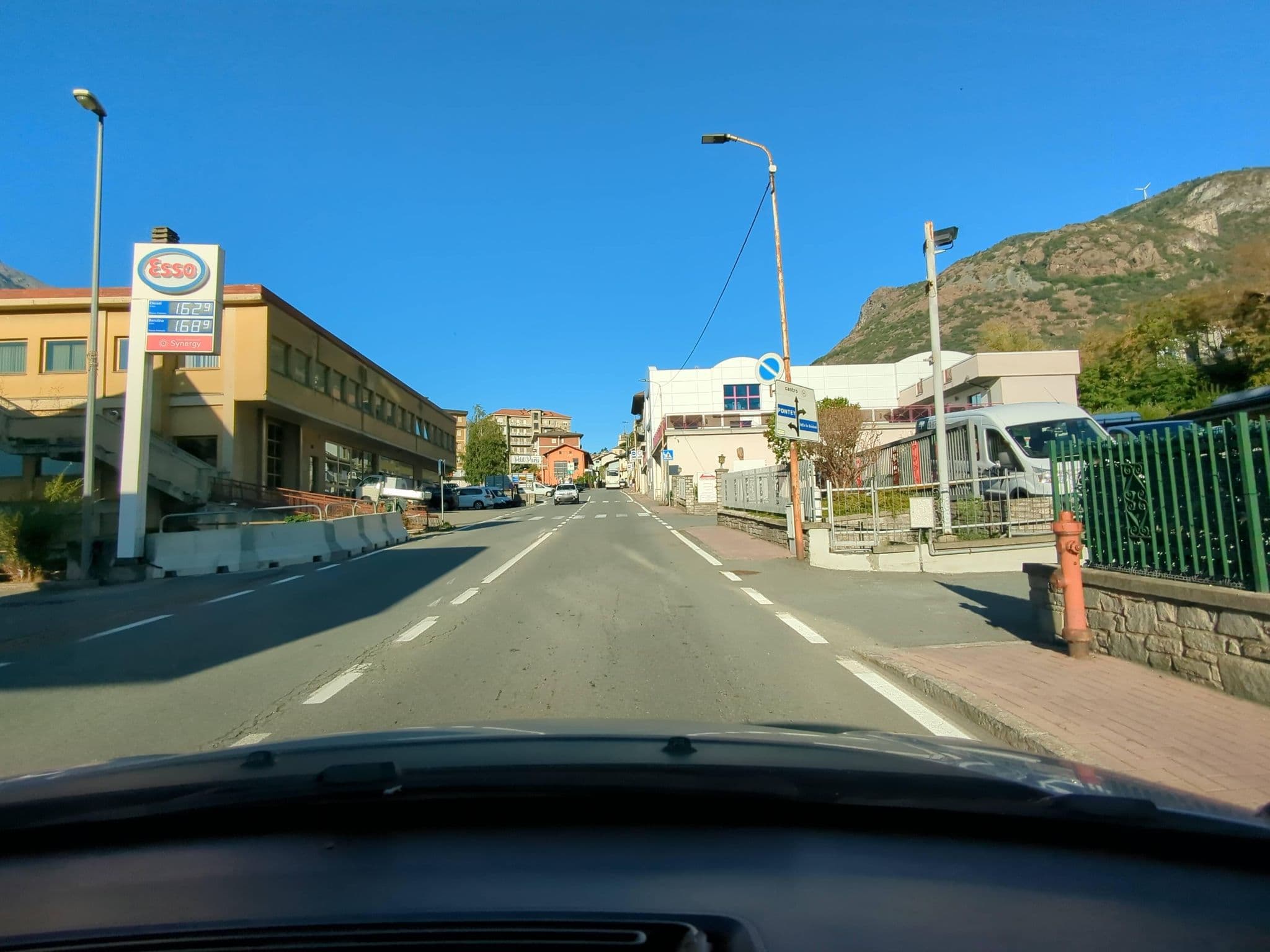 Street view near Mito, Chatillon — © musuruan (CC BY-SA · Mapillary)