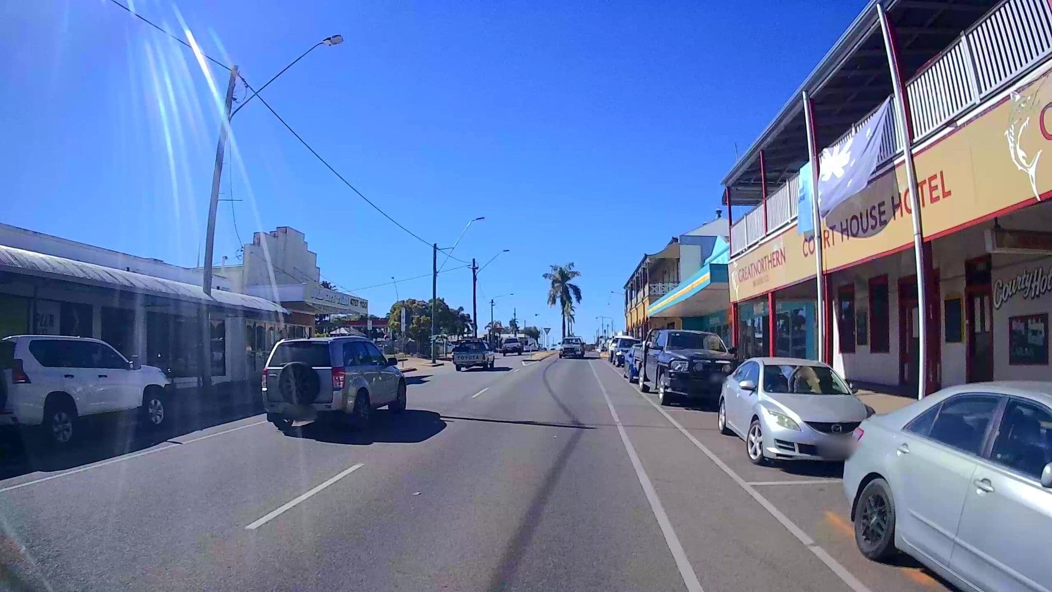Street view near Courthouse Hotel / Courty Hotel, Charters Towers City — © bob3bob3 (CC BY-SA · Mapillary)