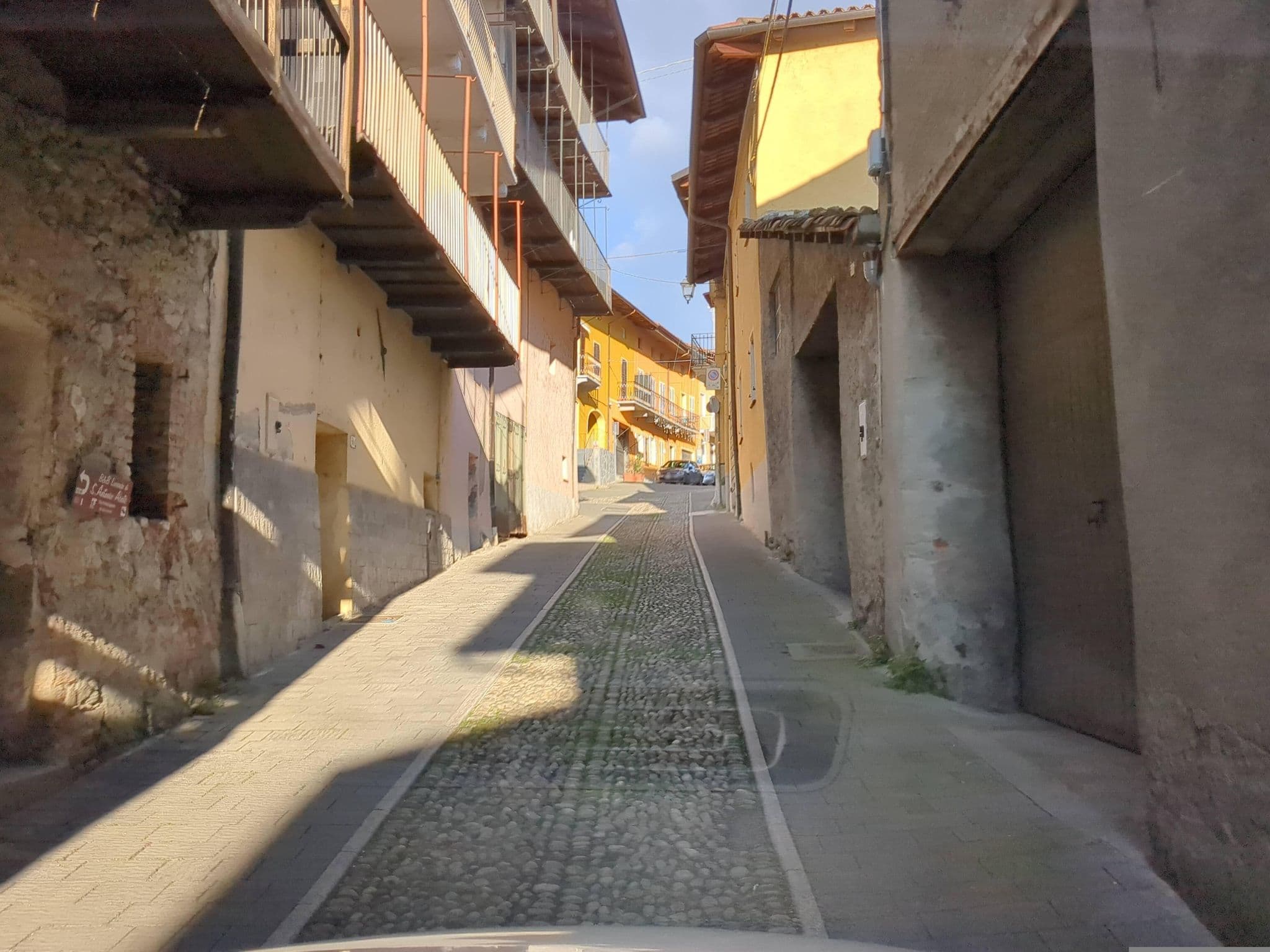 Street view near La Locanda di Sant'Antonio Abate B&Bù, Viverone — © musuruan (CC BY-SA · Mapillary)