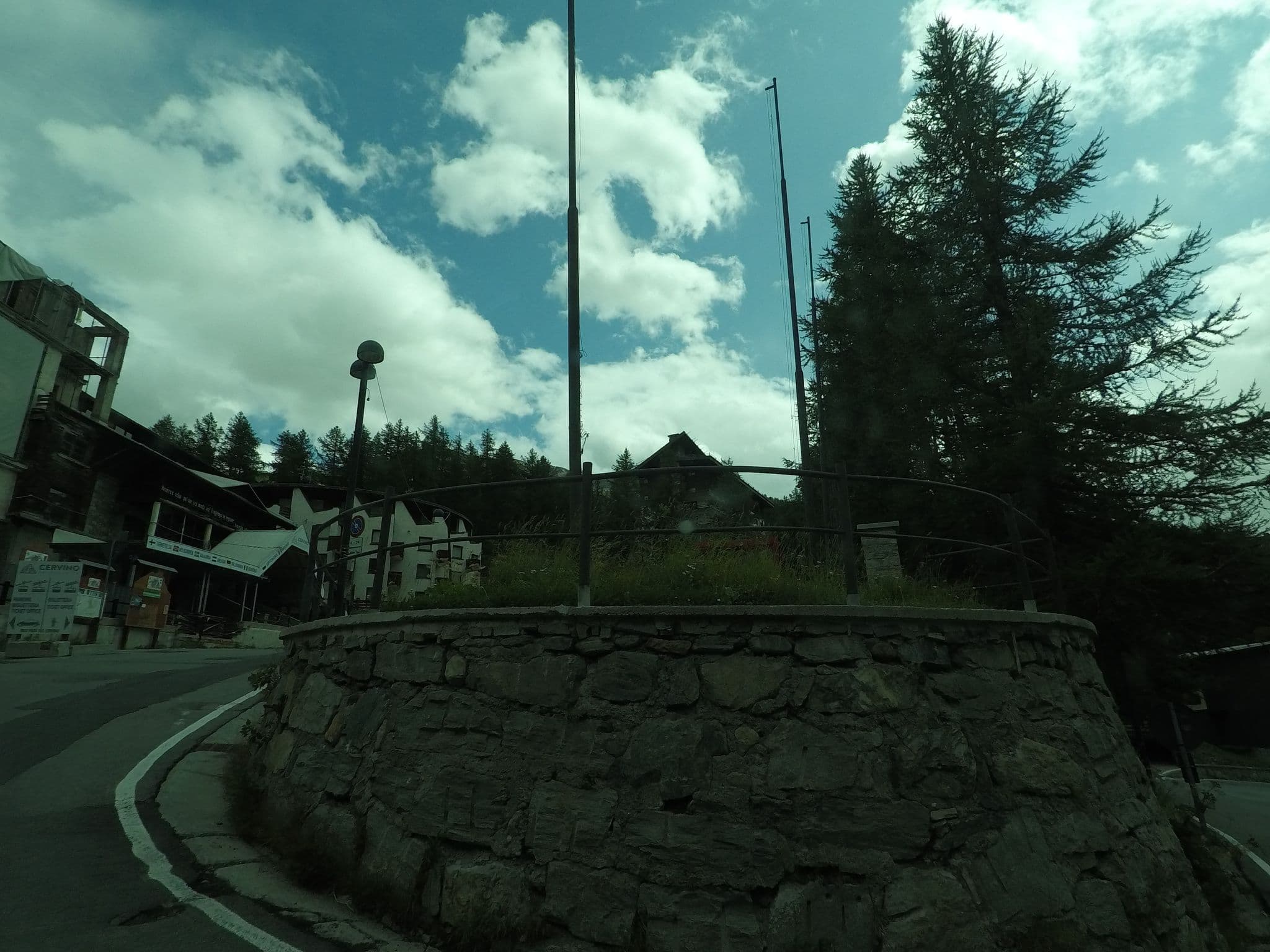 Street view near Hotel Astoria, Valtournenche — © bcostacurta (CC BY-SA · Mapillary)